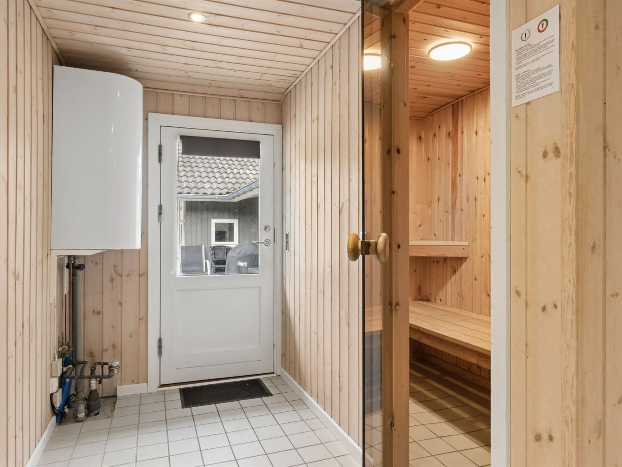 Bathroom / Wellness