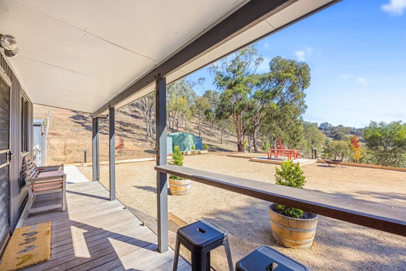 19 Bella Vista High Country Retreat - Front Verandah.jpg