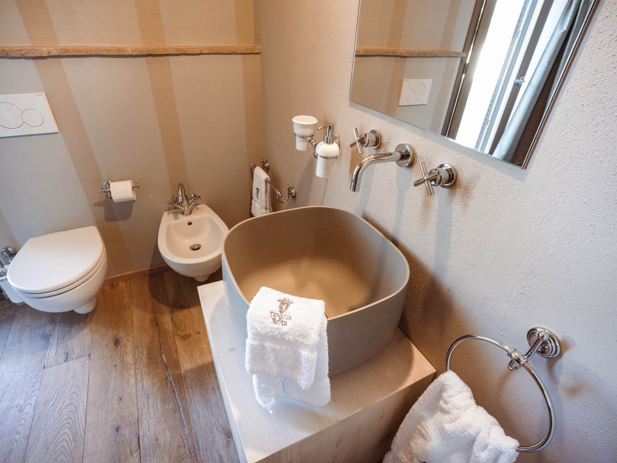 Bathroom / Wellness