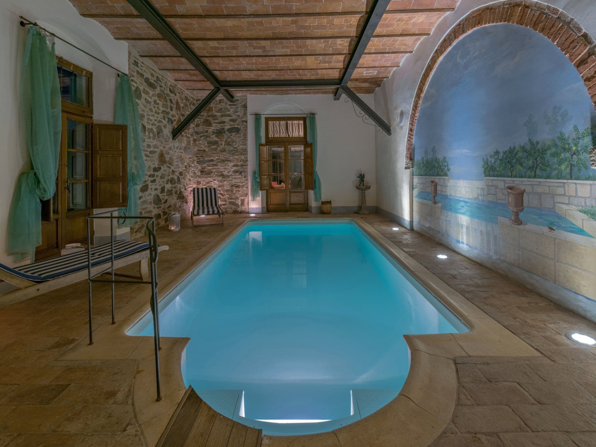 Pool Indoor