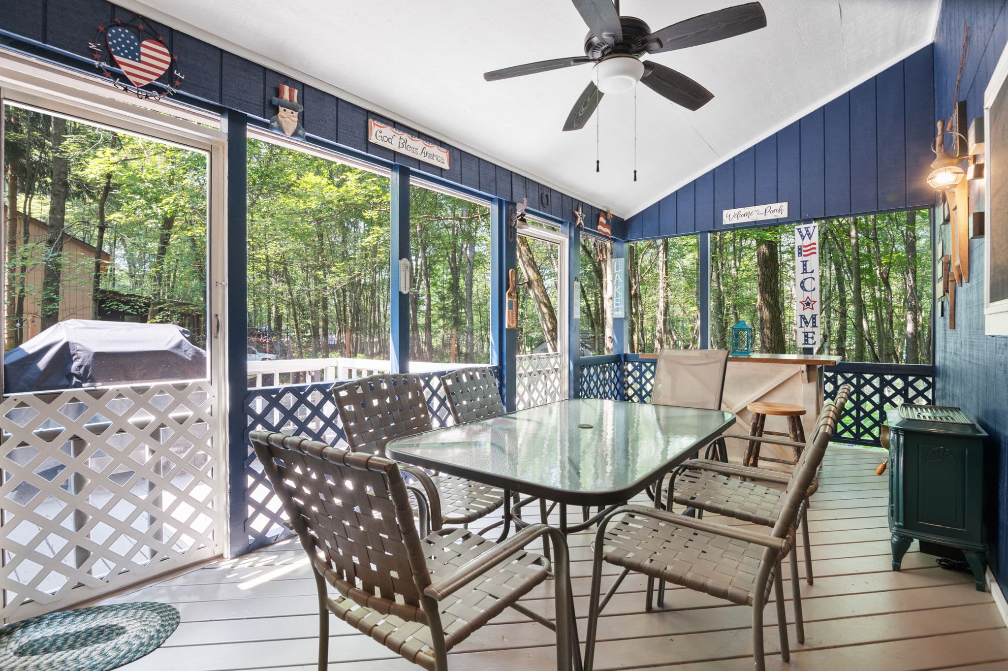 Screened terrace