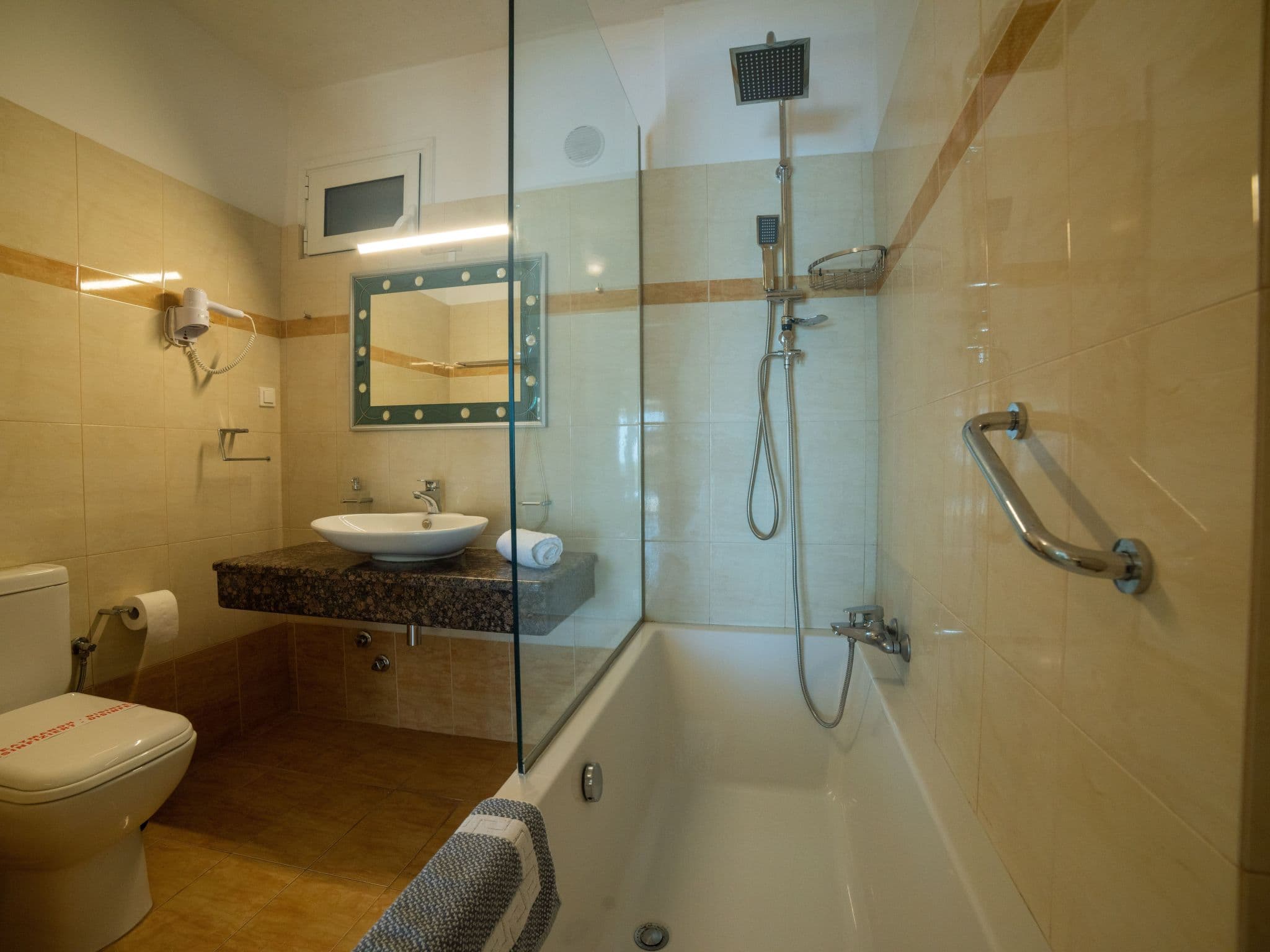 Bathroom / Wellness
