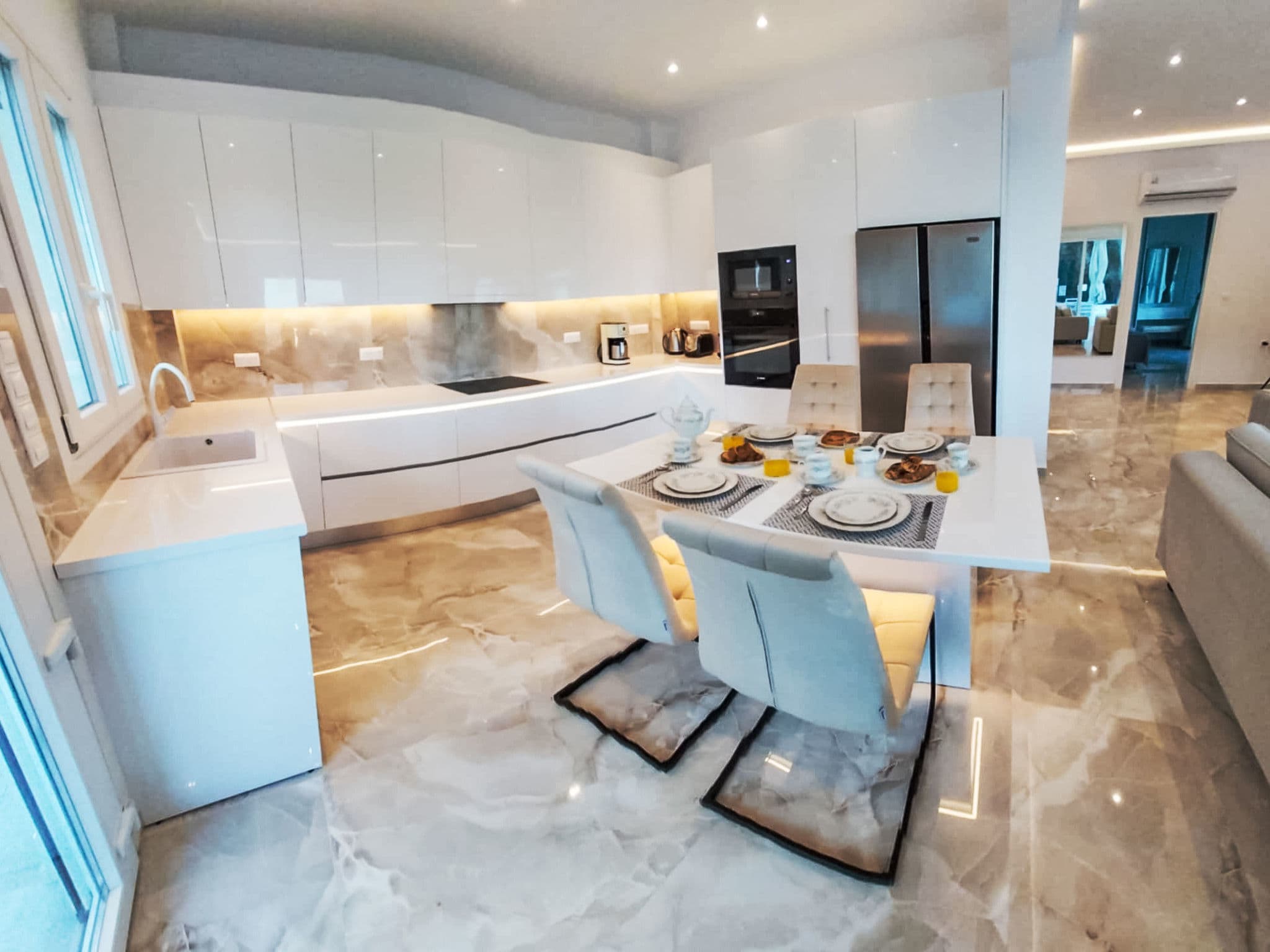 Kitchen / Dining Room