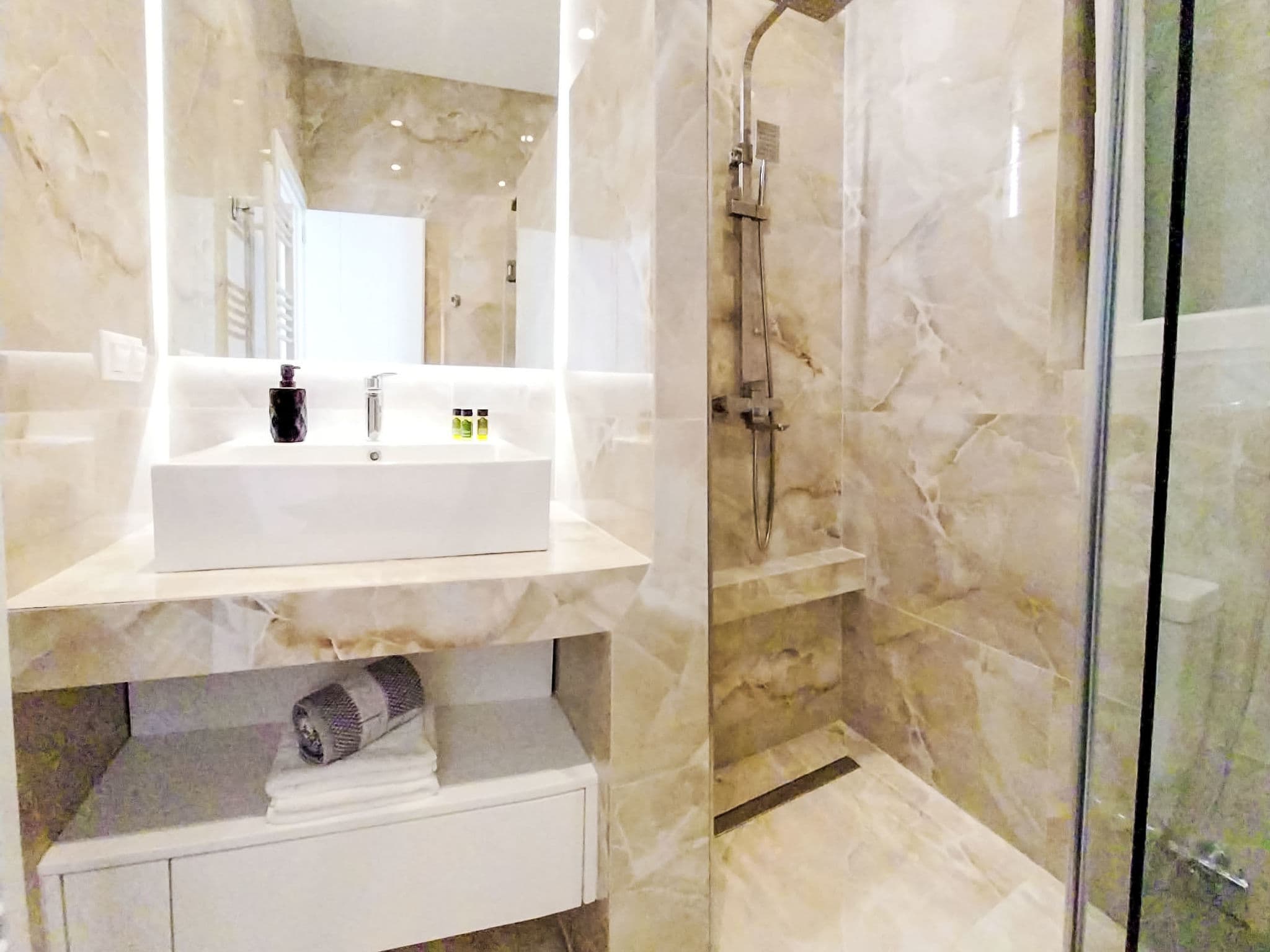 Bathroom / Wellness
