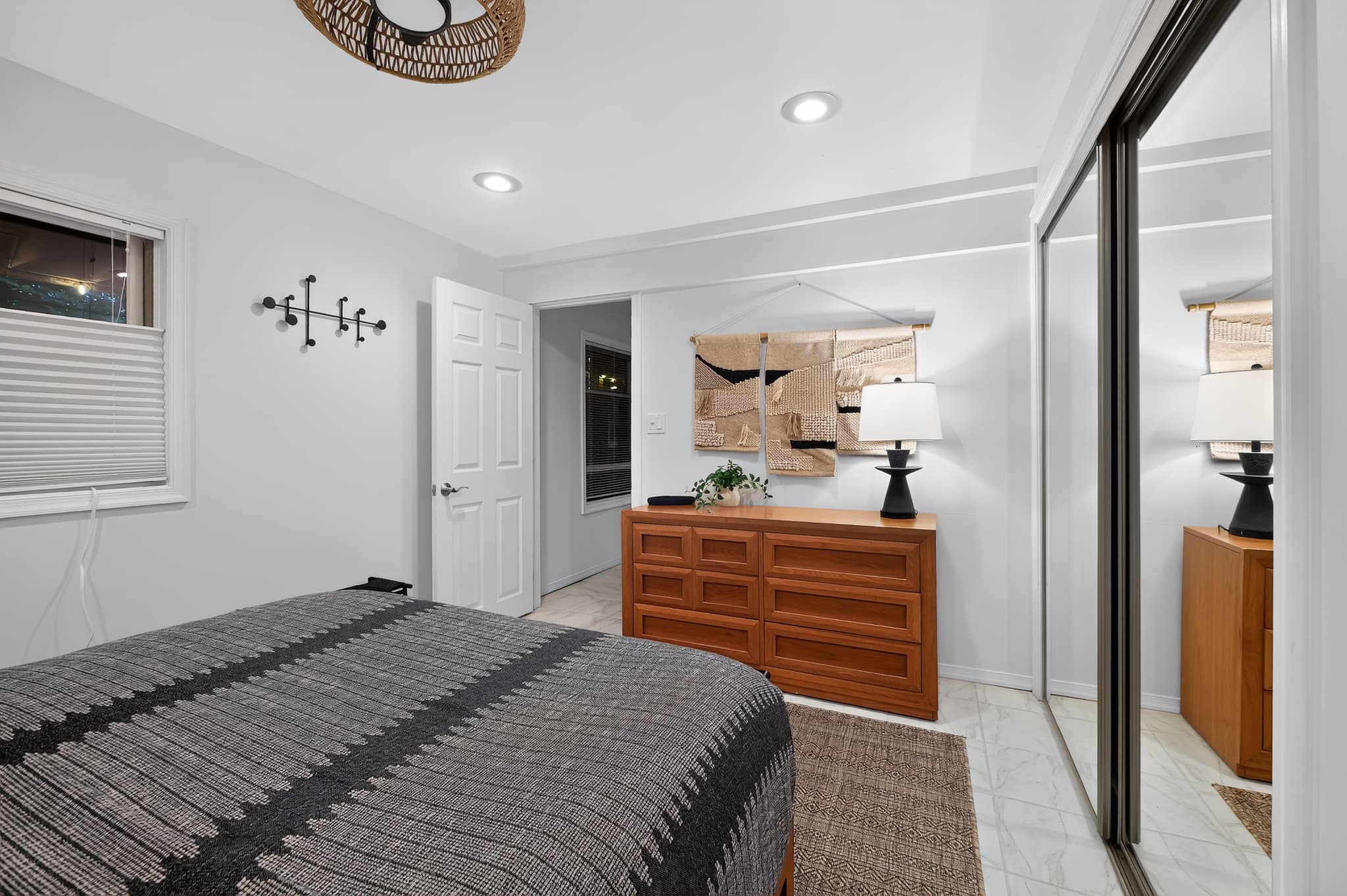 39 161 Barker Rd Bedroom 7028