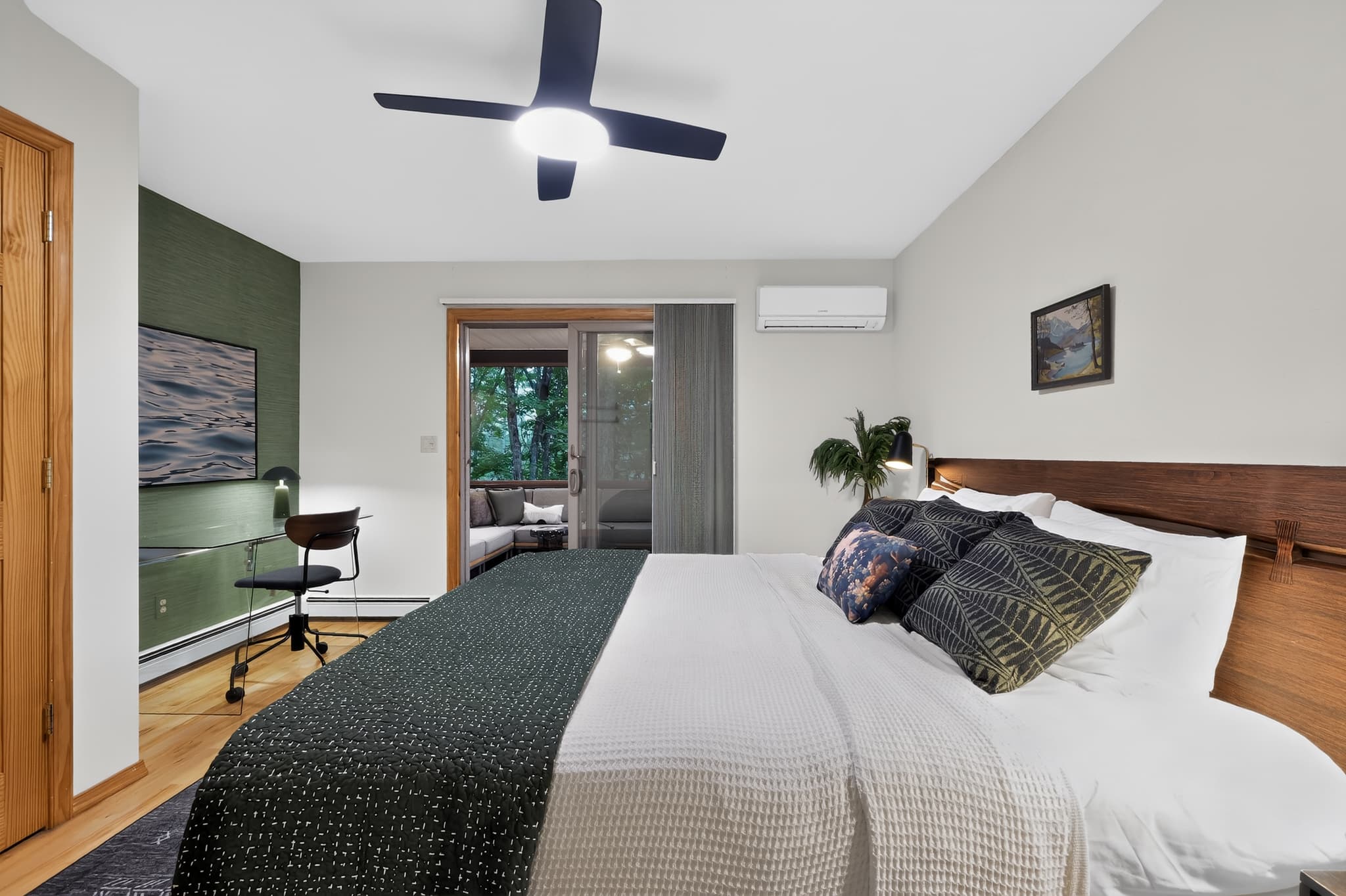 35 161 Barker Rd Bedroom 7042