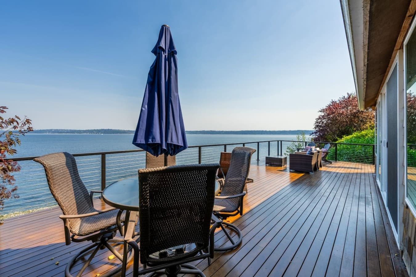 he perfect setting for morning coffee, afternoon relaxation, and sunset cocktails.