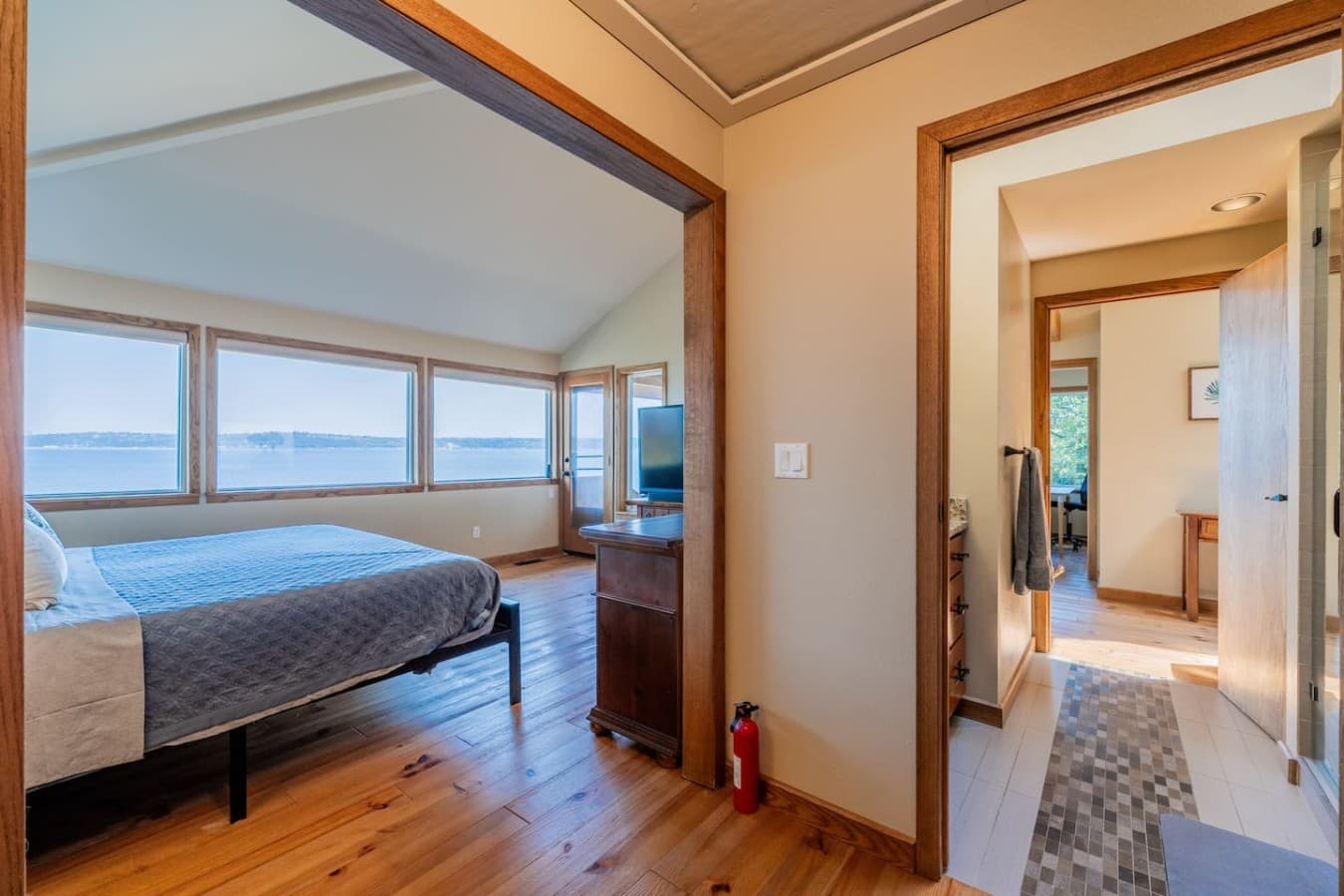 The heart of Sea and Sky — a comfortable kitchen for cooking, gathering, and making memories together.