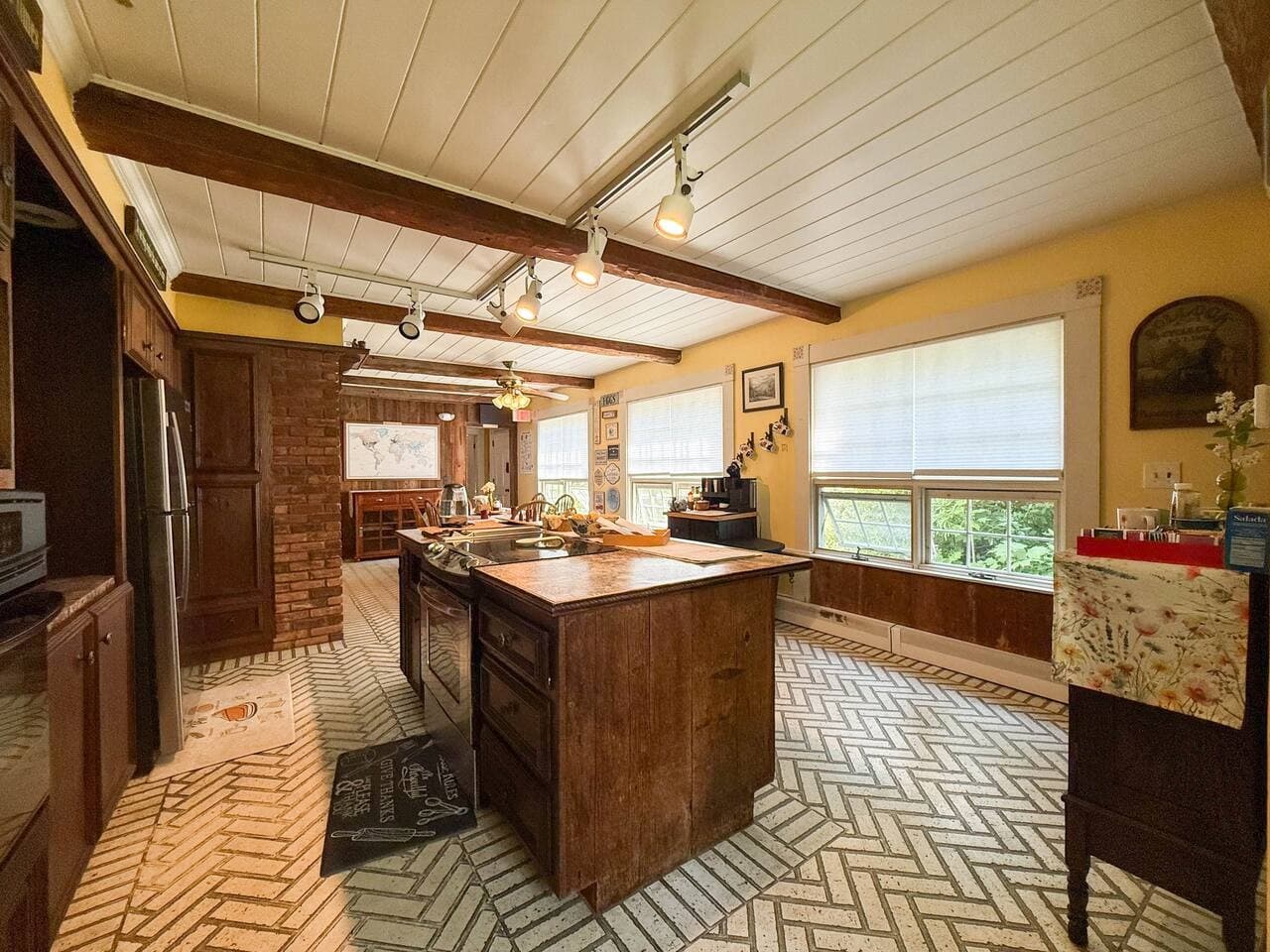 Gallery Image 14