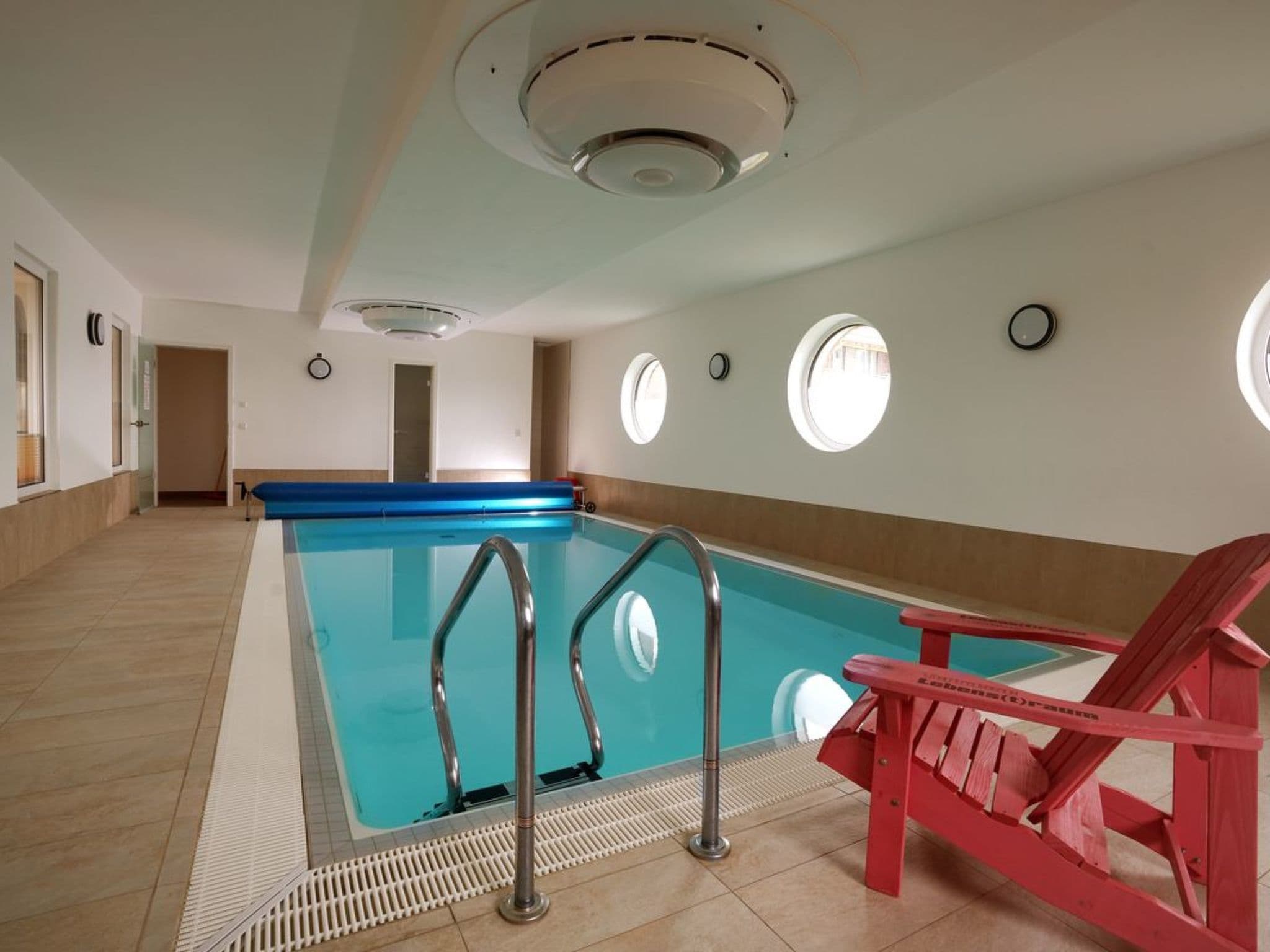 Pool Indoor