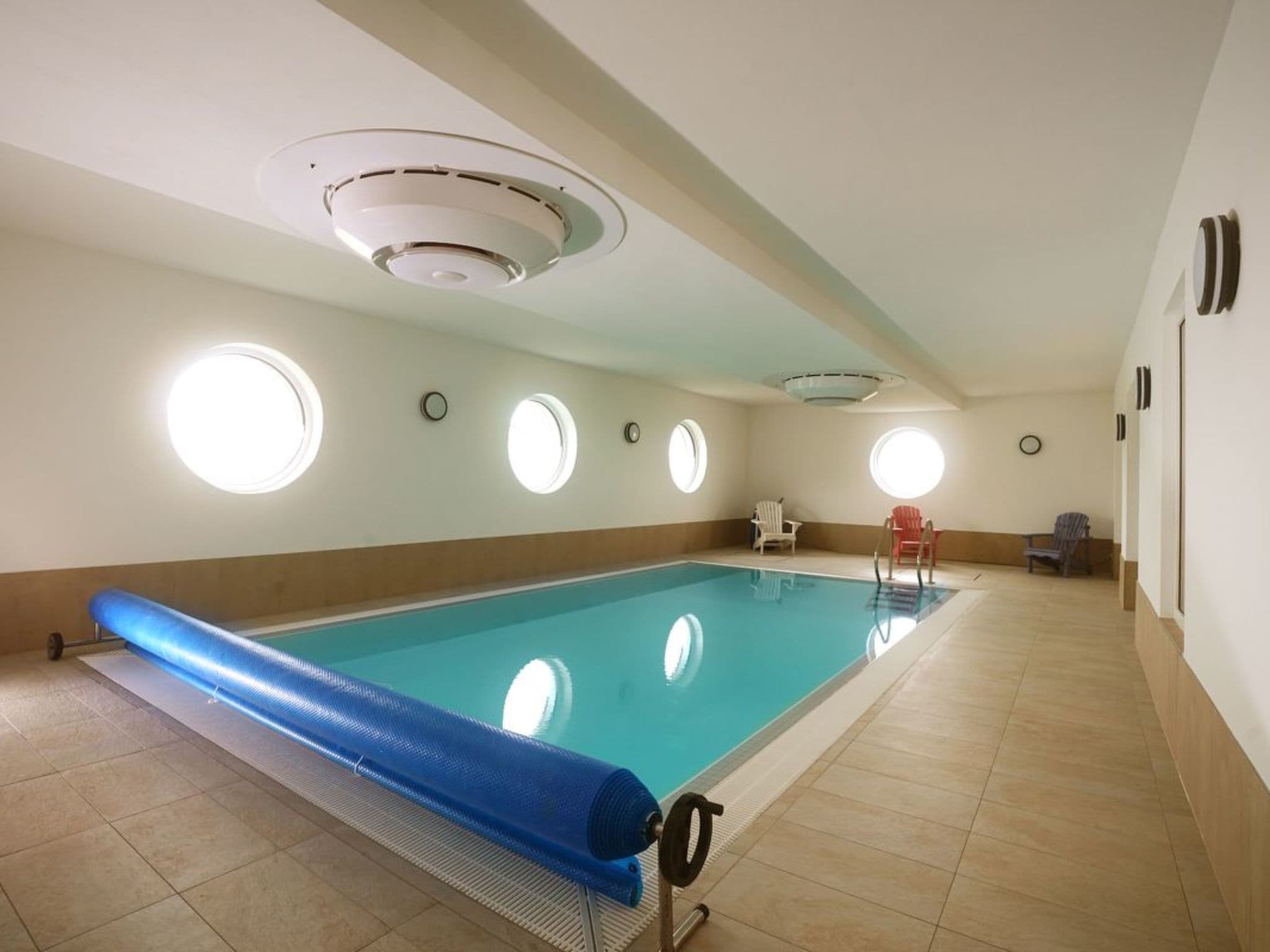 Pool Indoor
