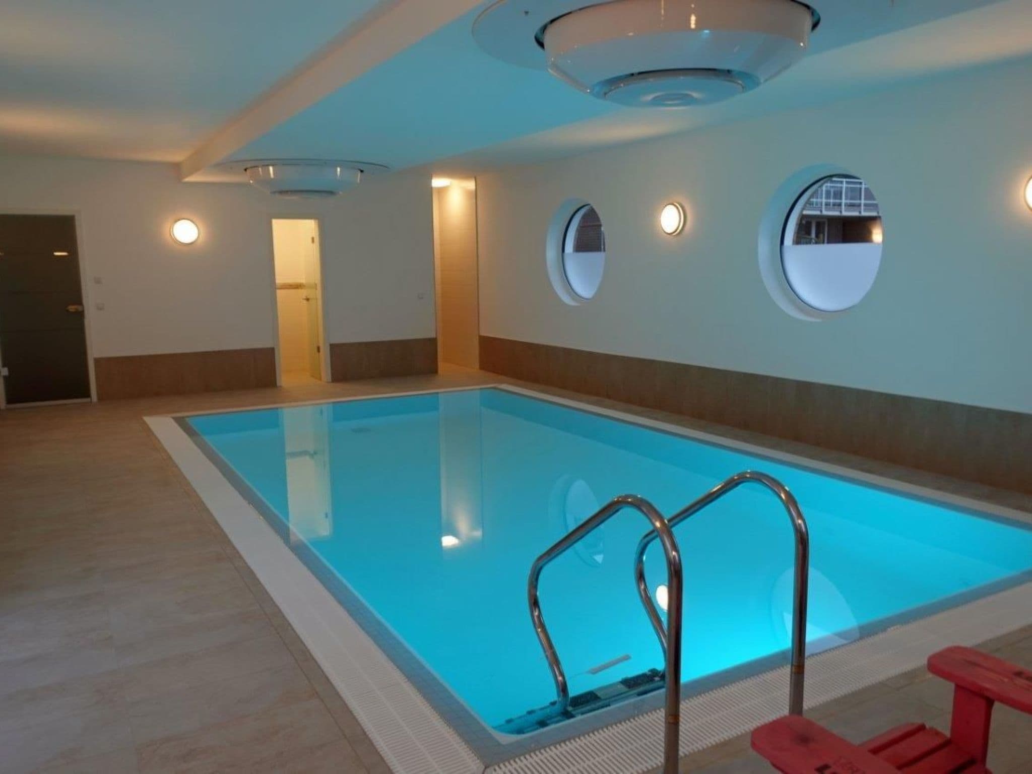 Pool Indoor