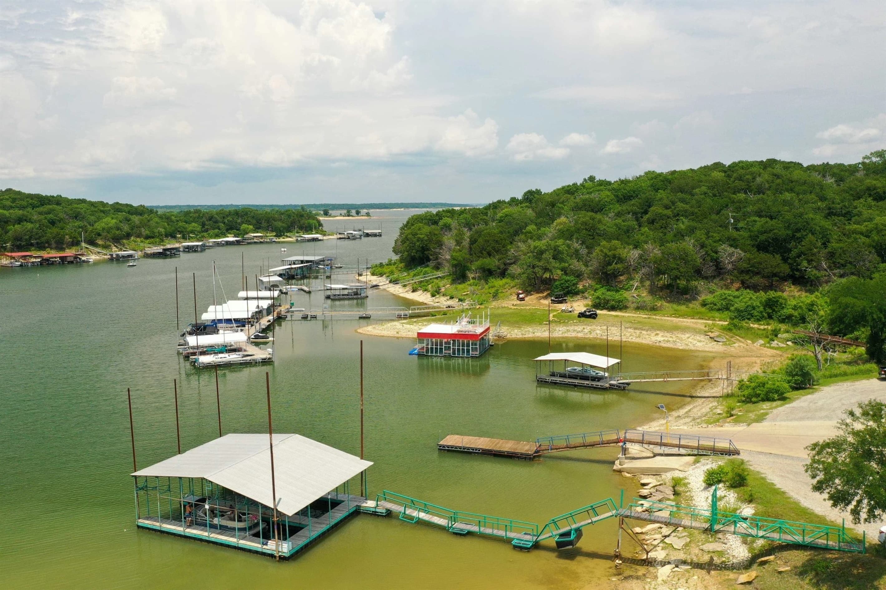 Neighborhood Lake Access & Boat Ramp - 0.3 mile | *Lake water clarity and levels fluctuate throughout the year, which affects the appearance of the shoreline.