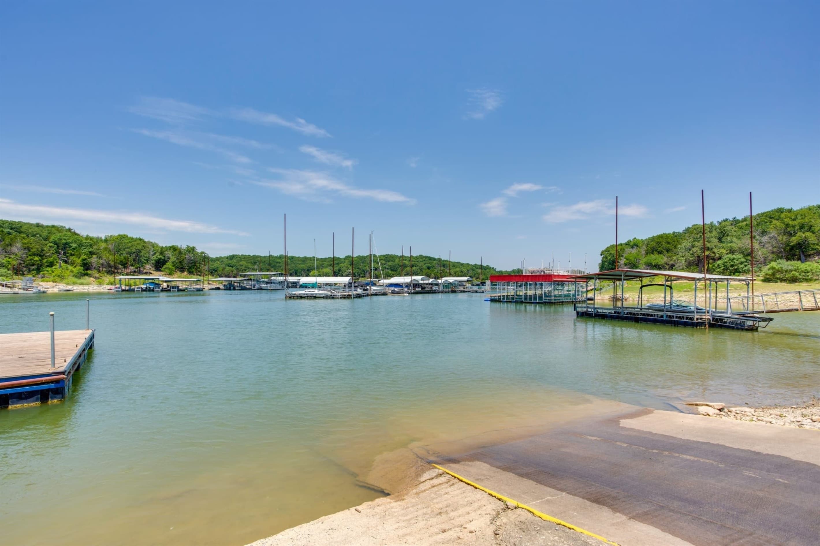 Neighborhood Lake Access & Boat Ramp - 0.3 mile | *Lake water clarity and levels fluctuate throughout the year, which affects the appearance of the shoreline.