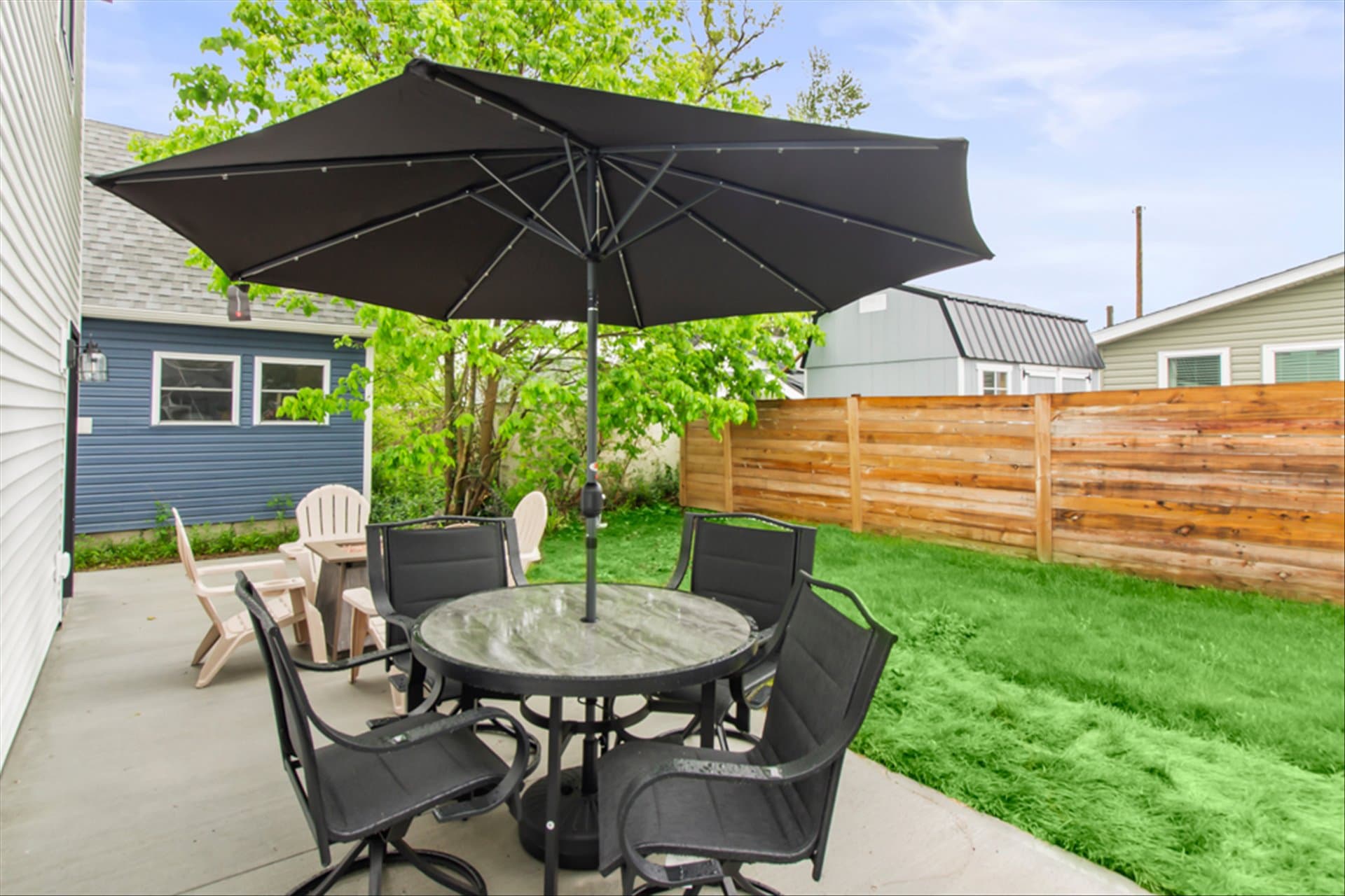 The Loft on Waterbury - Sun Shade