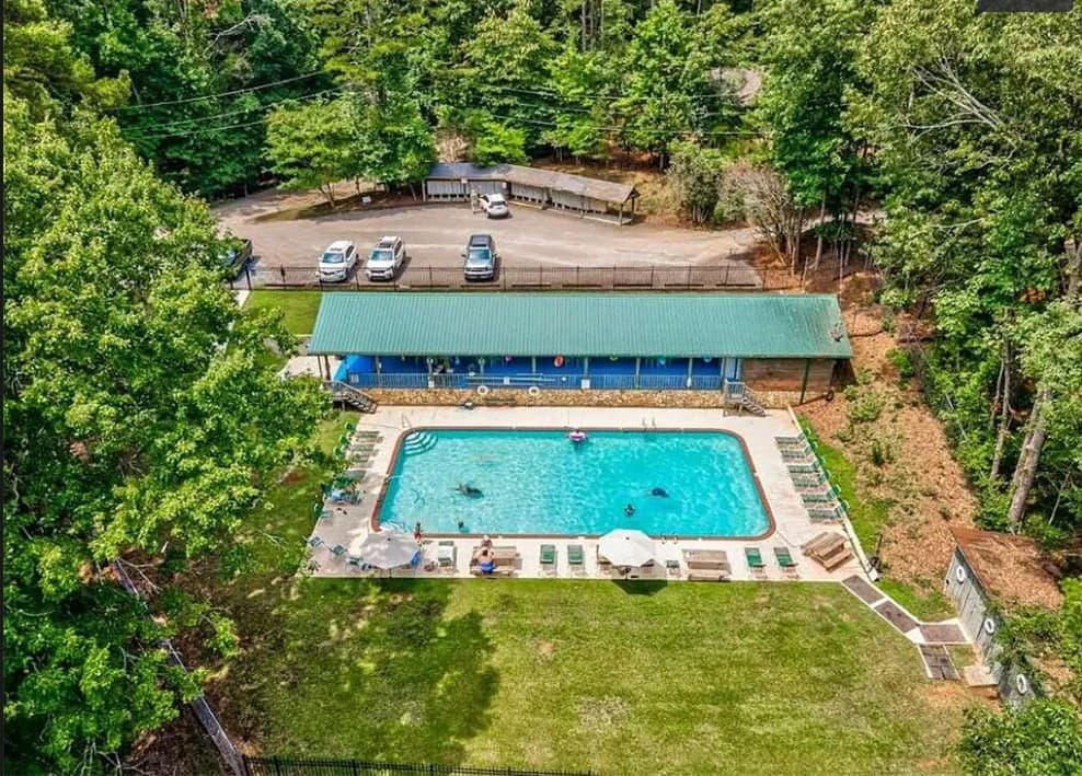 Outdoor resort pool-2