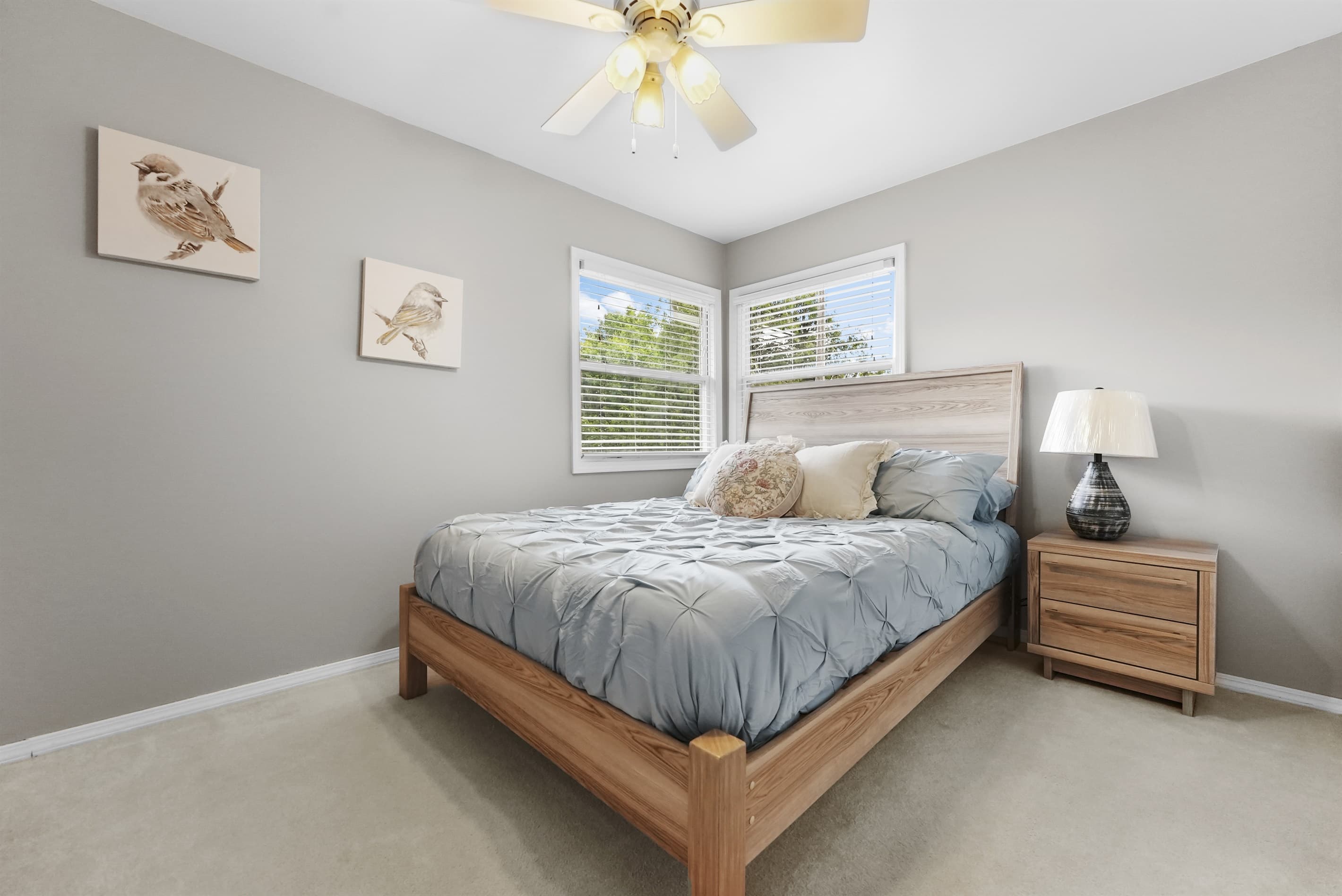 3rd bedroom with queen bed