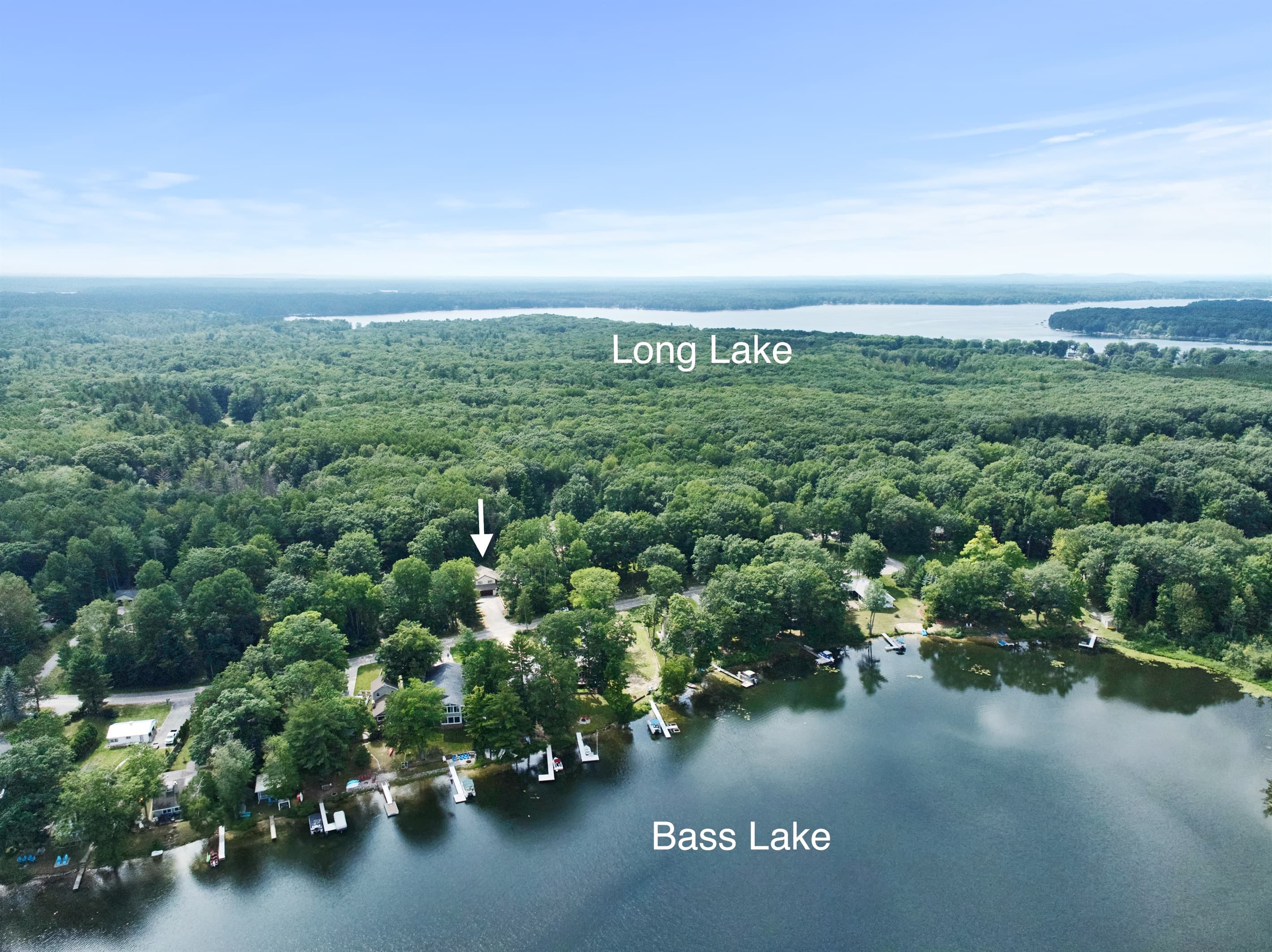 Lakefront Paradise: Experience stunning views with lakeside access for endless outdoor fun!
