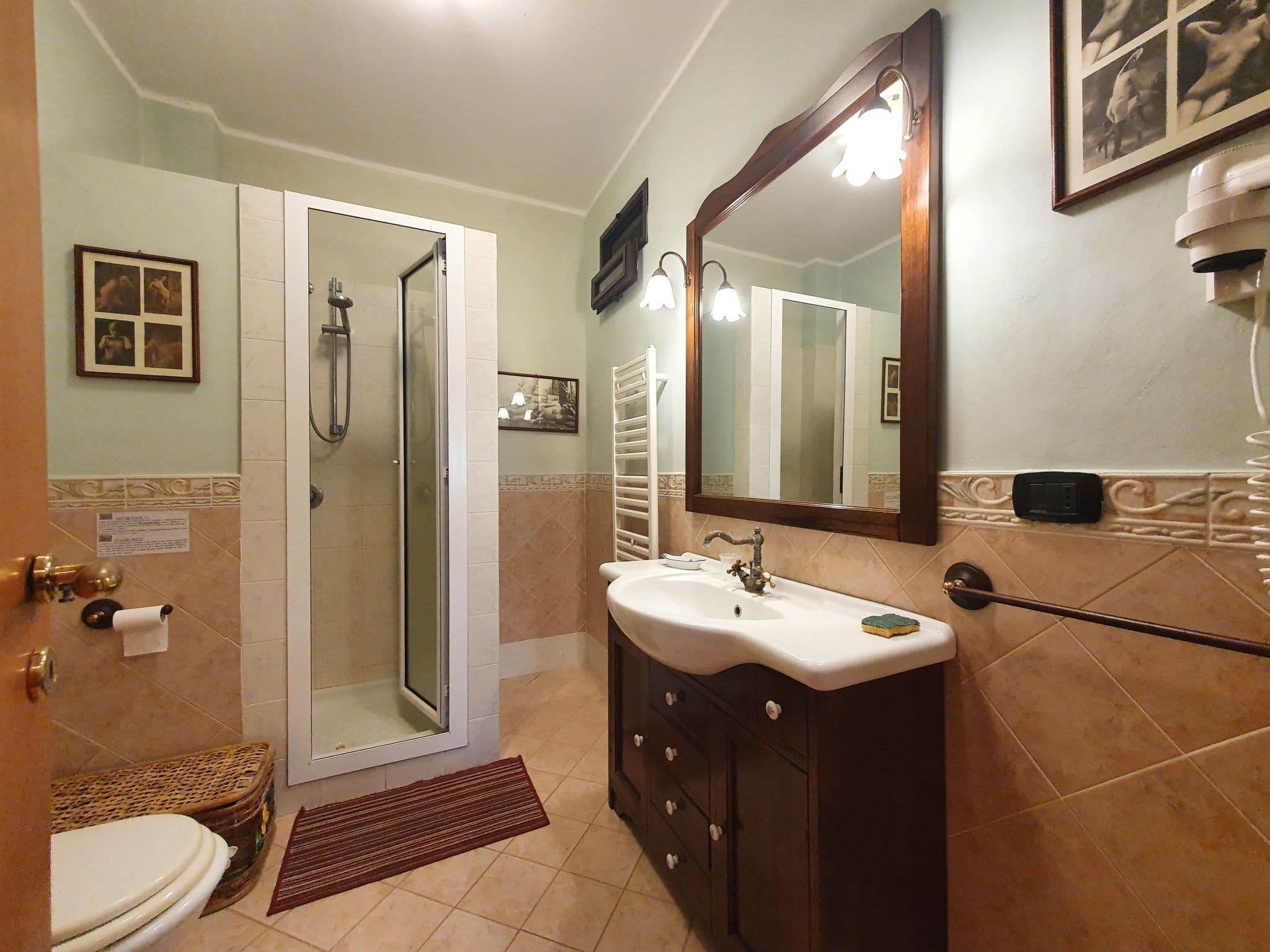 Bathroom / Wellness