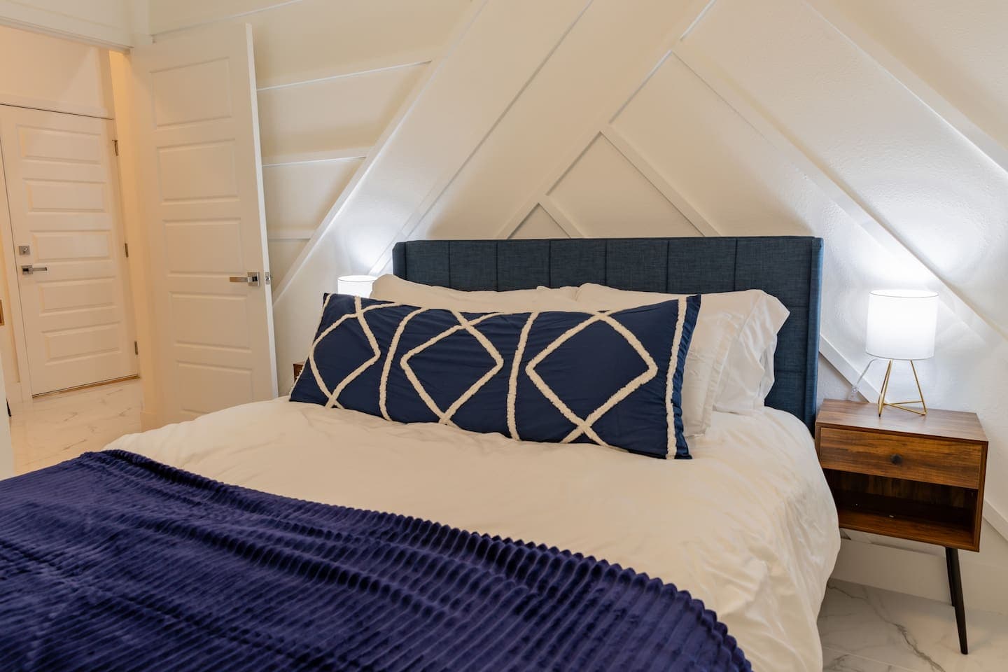 Bedroom with Queen Bed