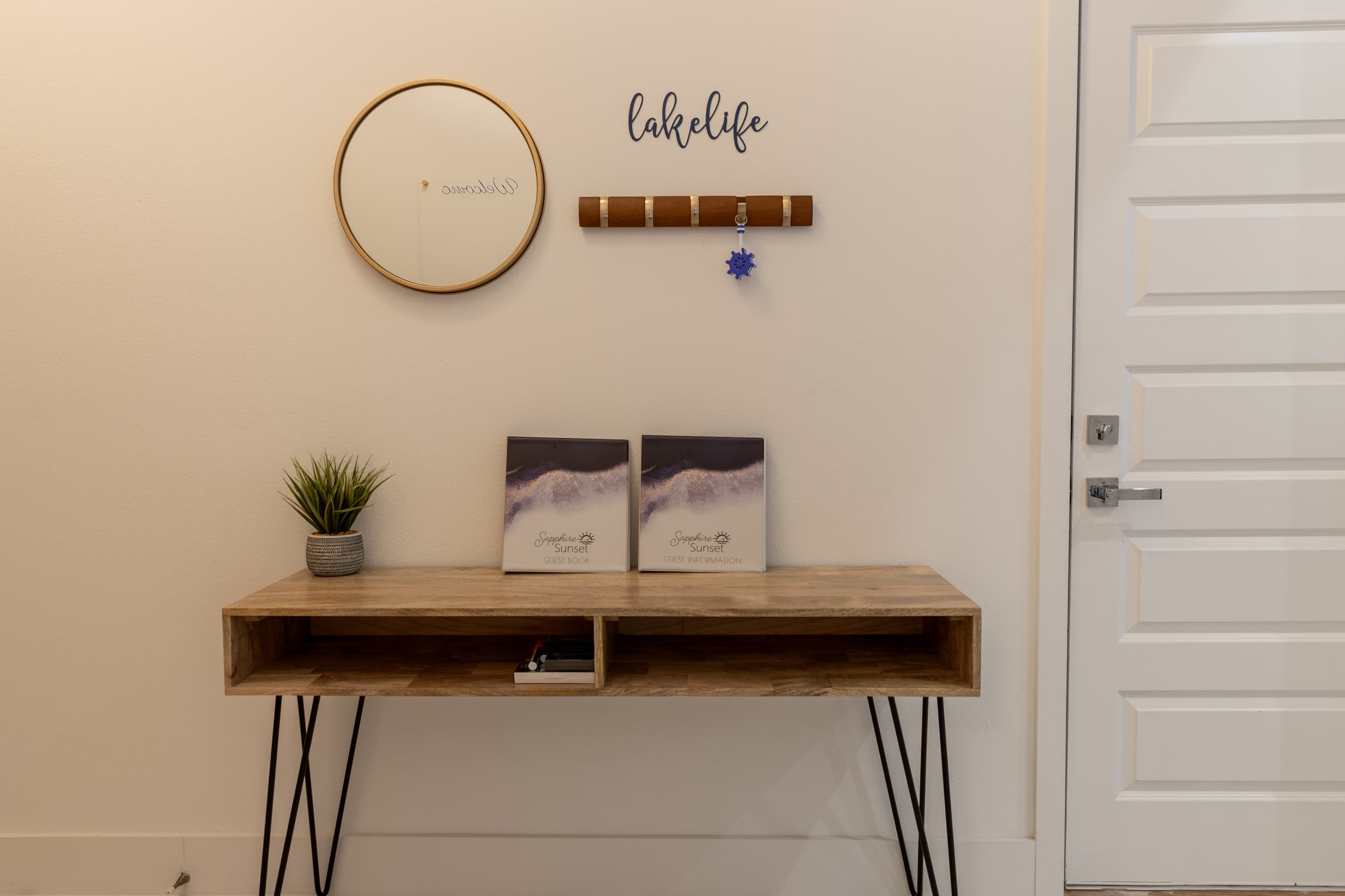 Entry foyer Table