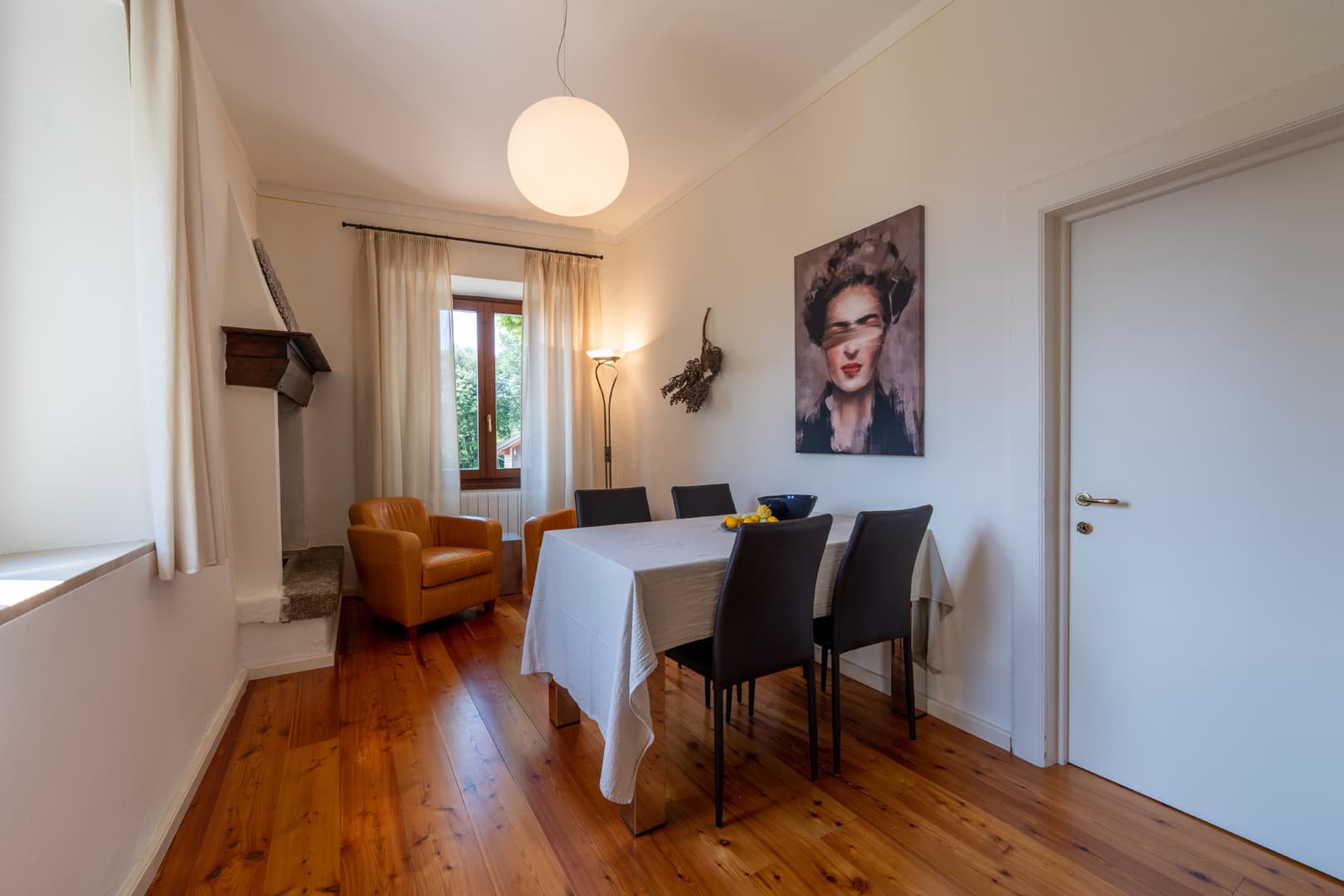 Living room and dining room of the apartment 