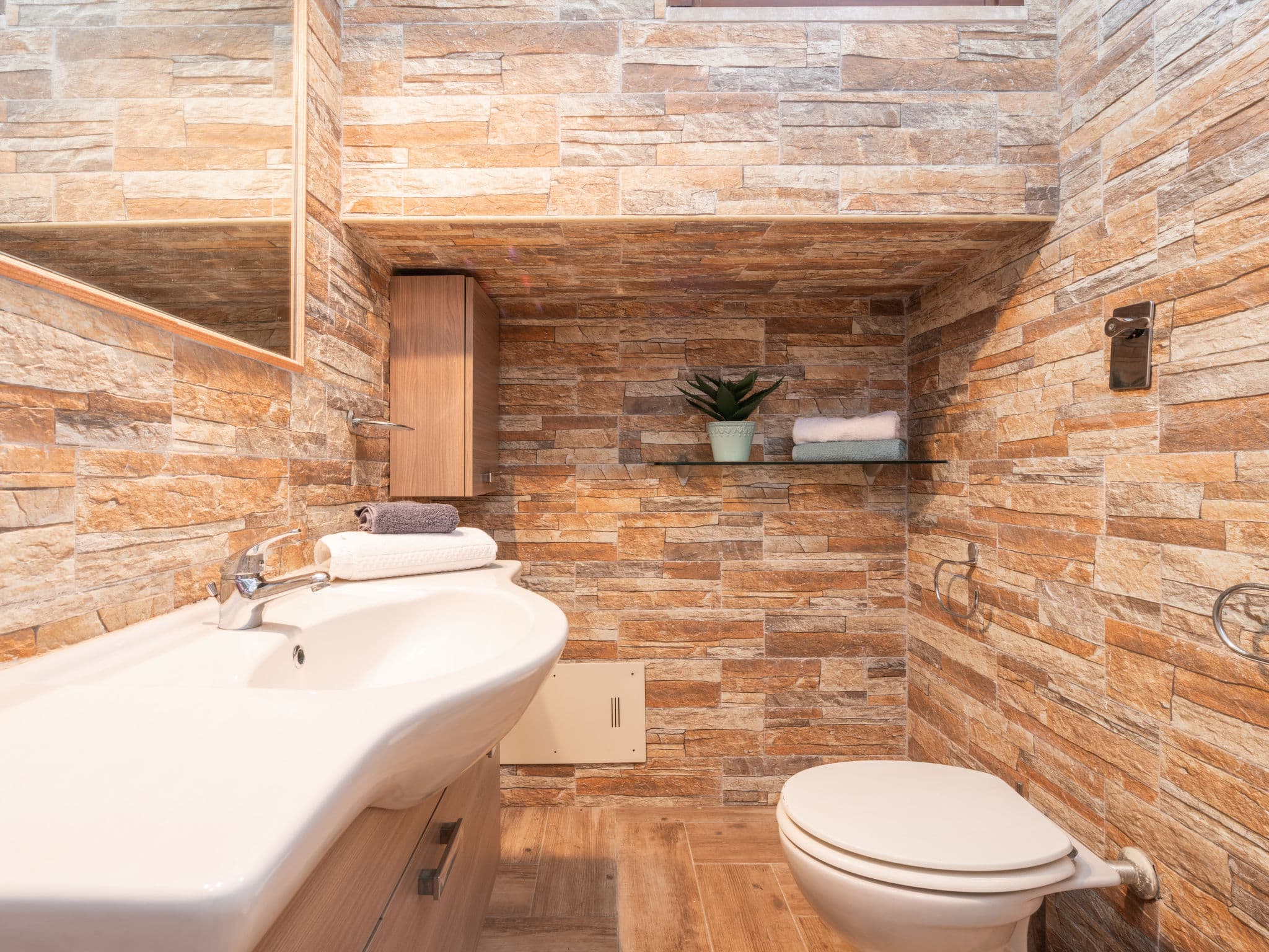 Bathroom / Wellness