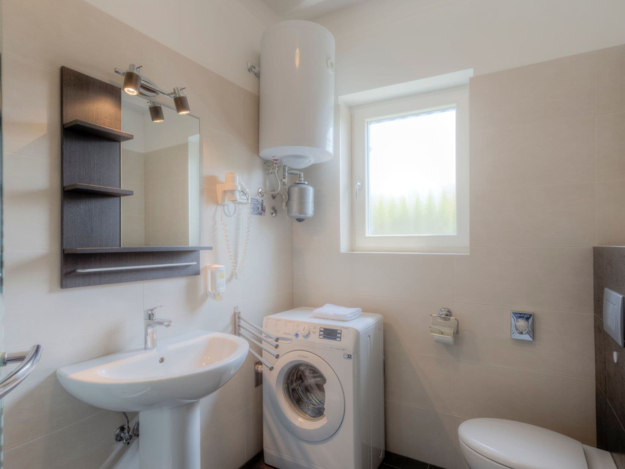 Bathroom / Wellness