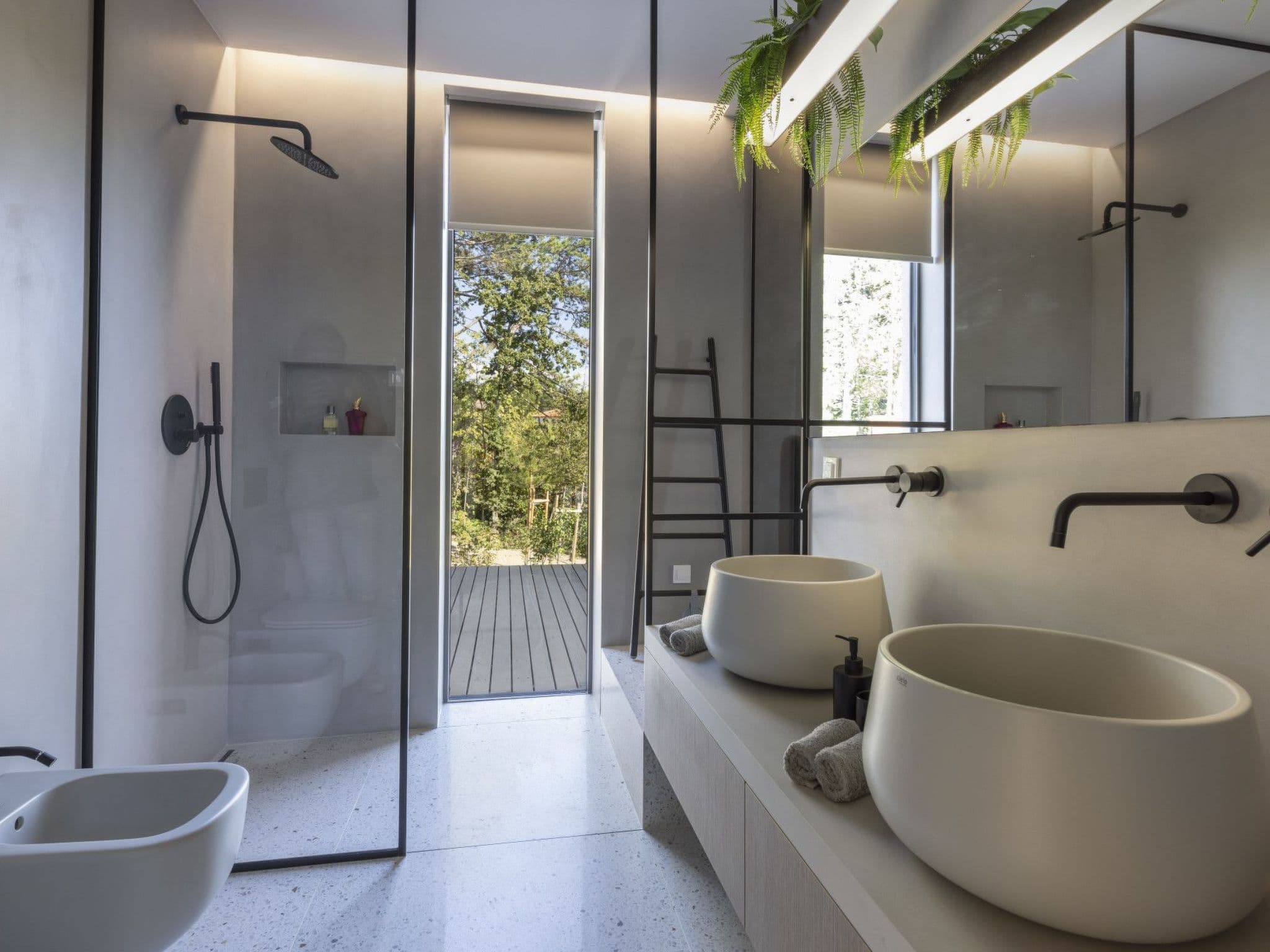 Bathroom / Wellness