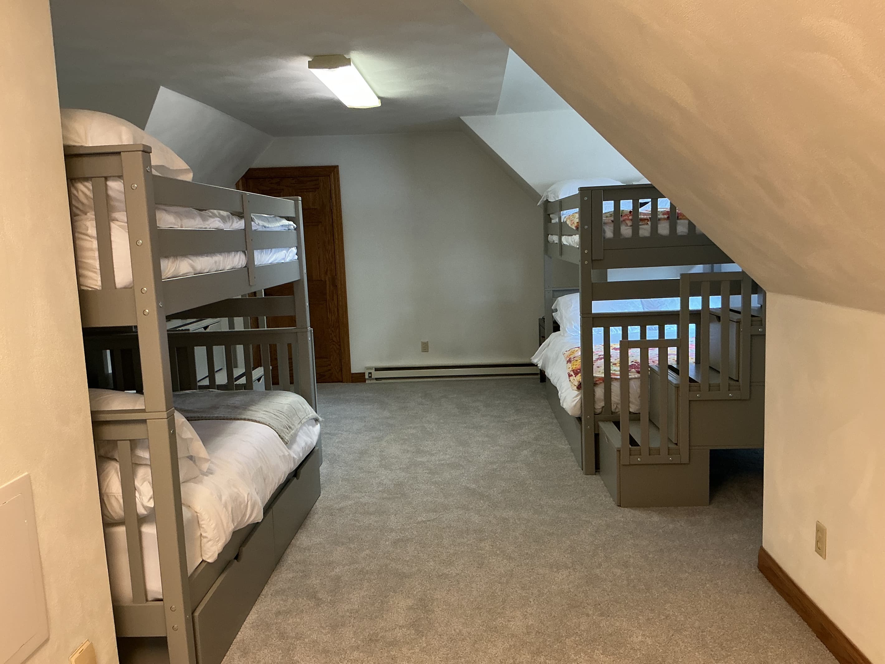 Bunk room with lots of space