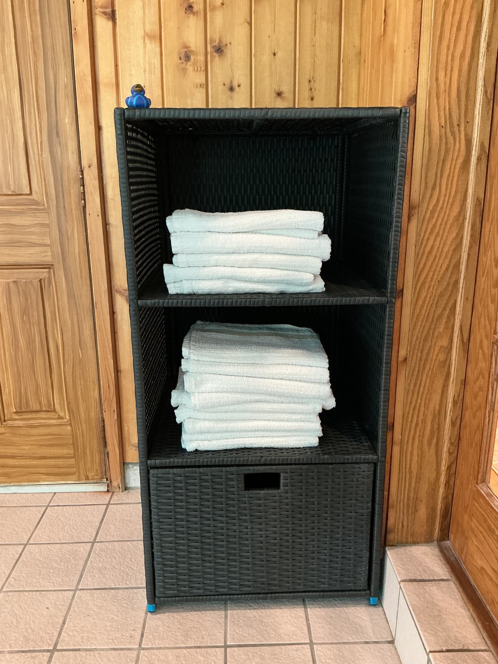 Pool towels included