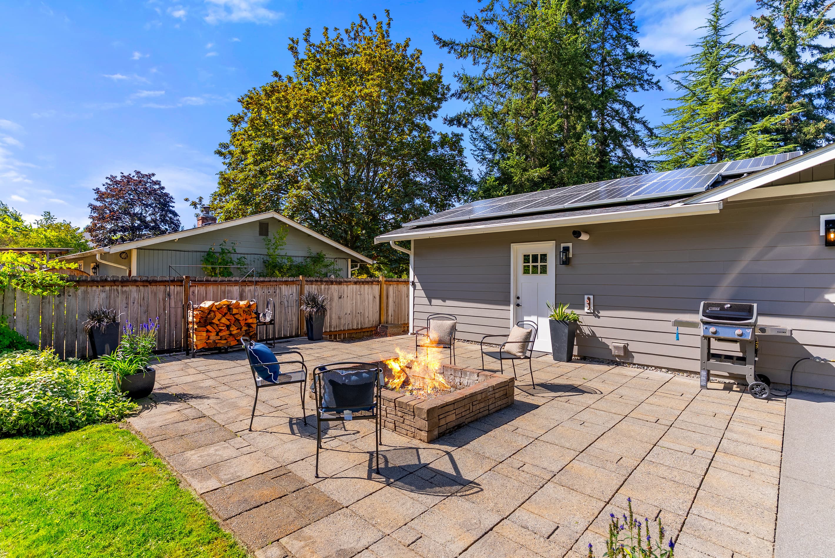 Open Wood-Burning Fire Pit