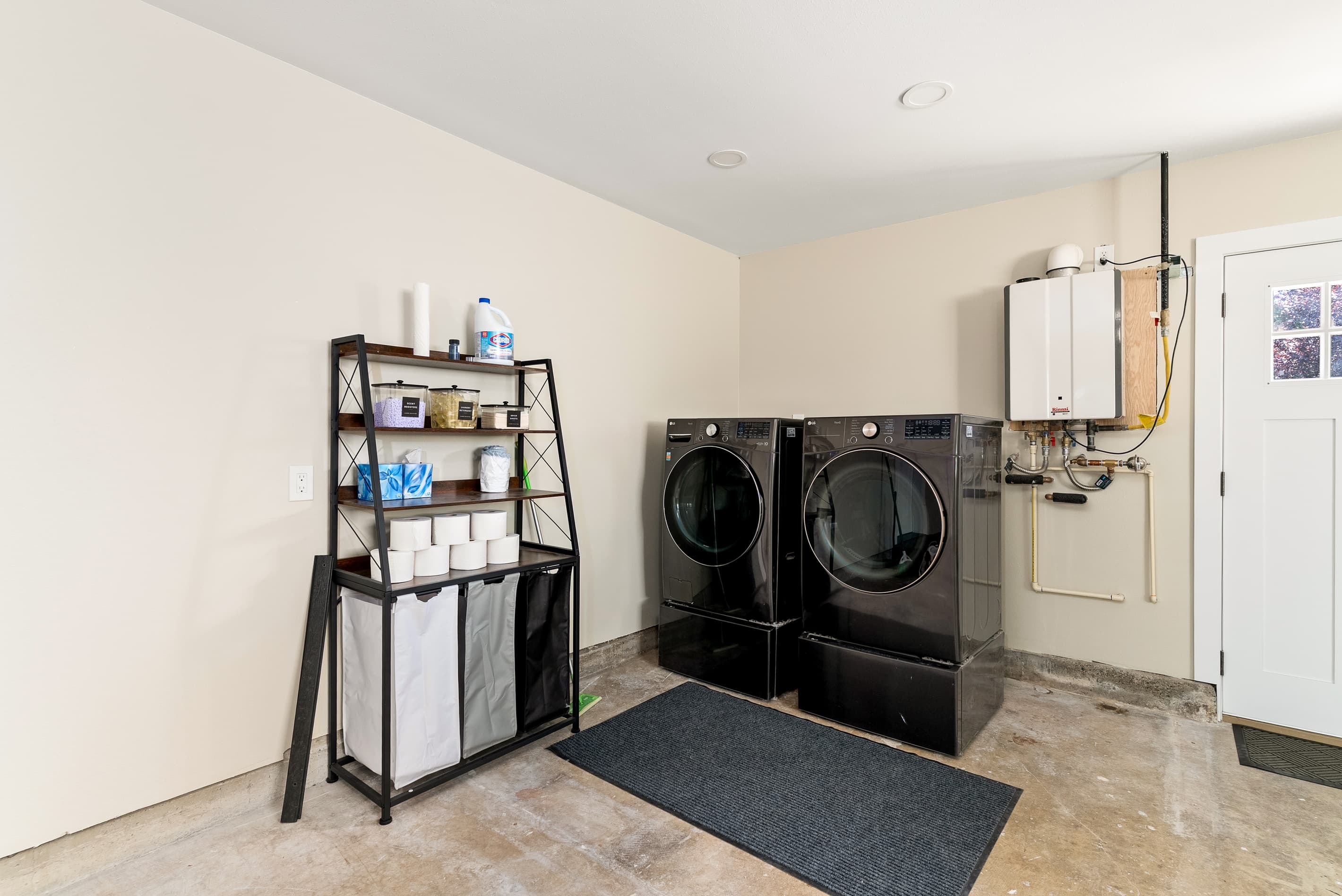 Garage/Laundry Area