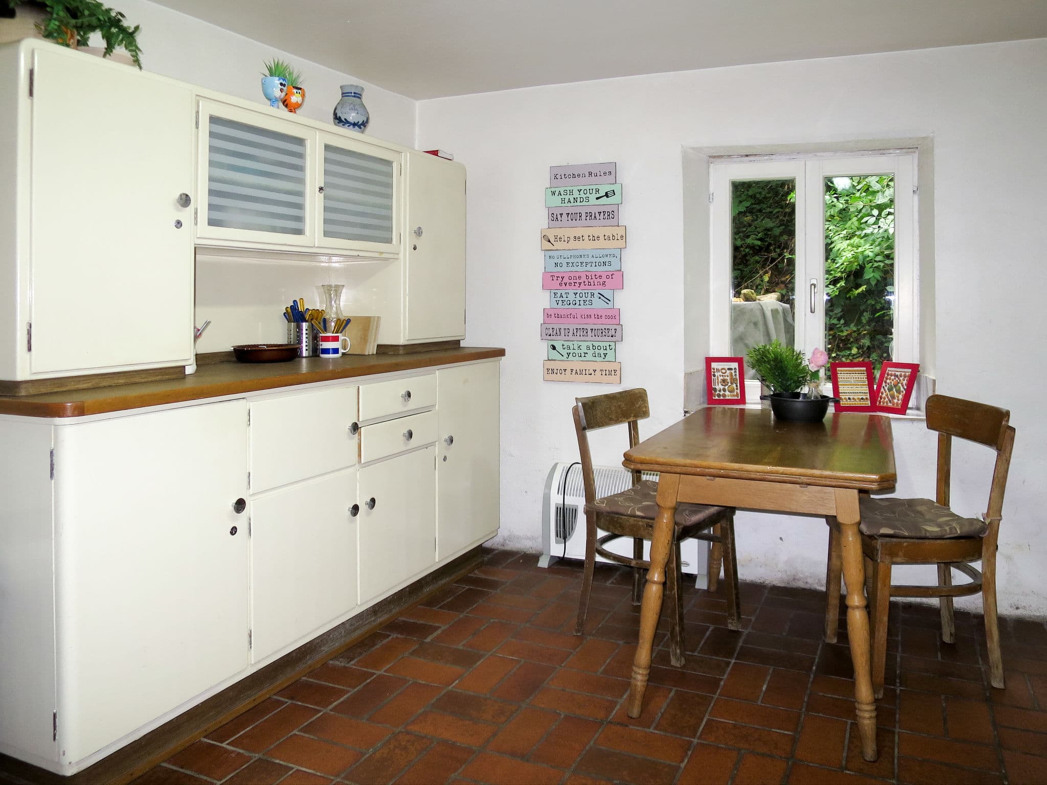 Kitchen / Dining Room