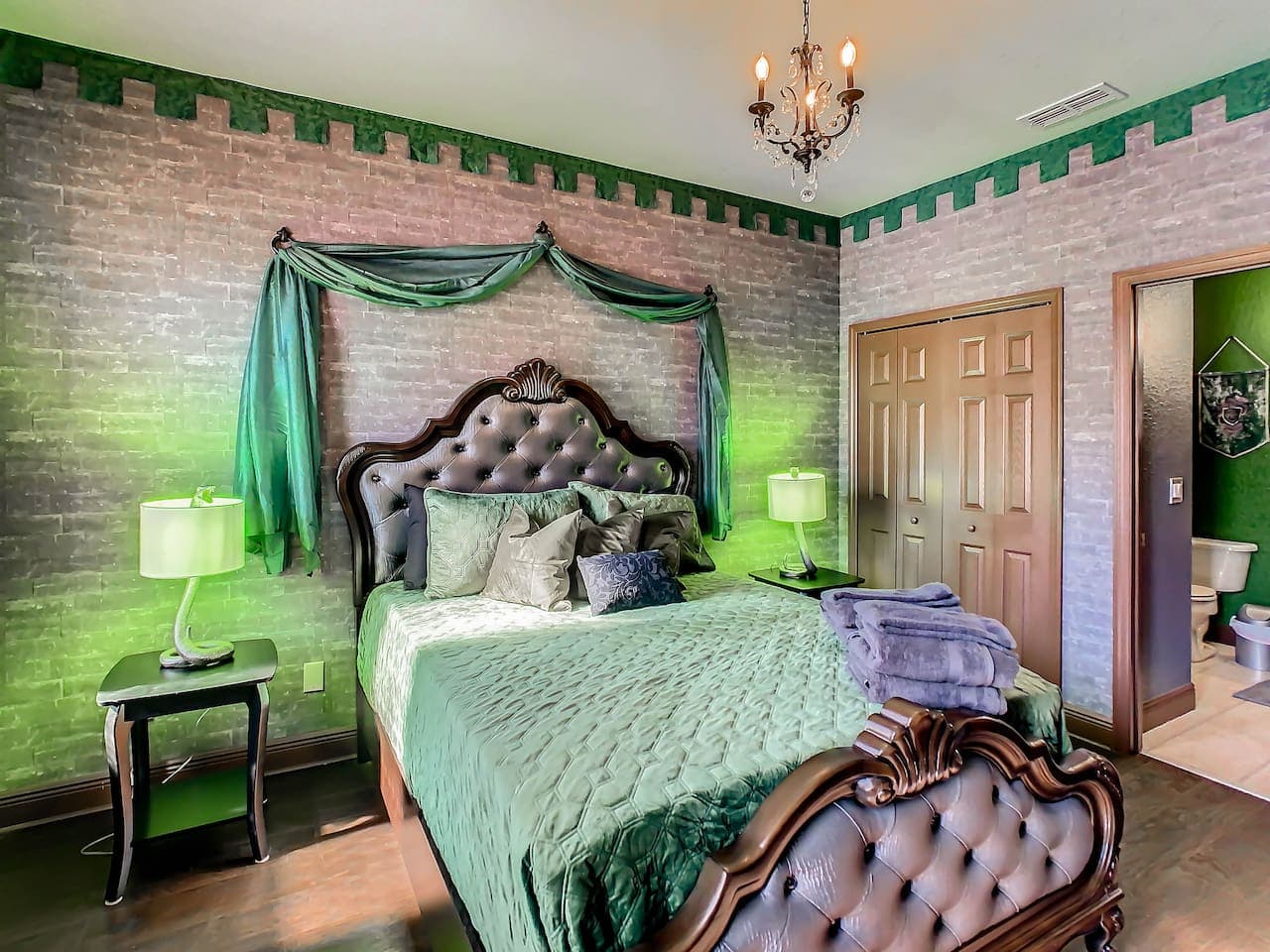 Slytherin's bedroom has a queen bed and a private full bath.