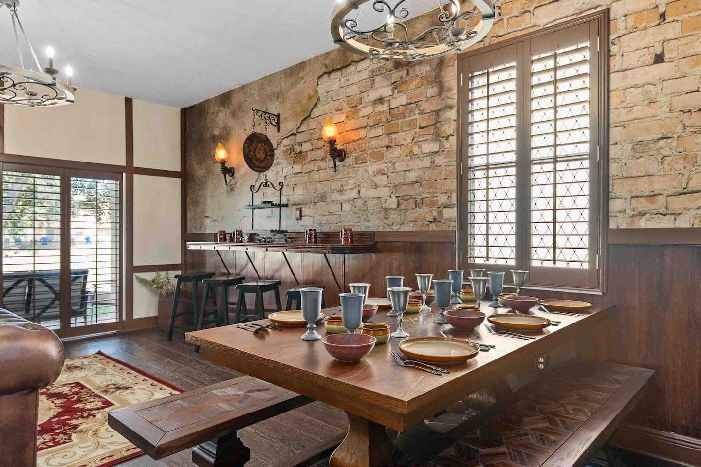 The Leaky Cauldron dining area.