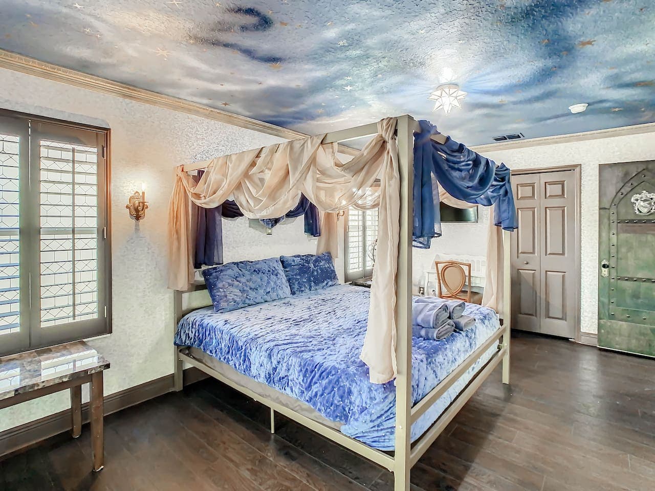 Ravenclaw bedroom is very spacious with a walk-in closet and king-sized bed.