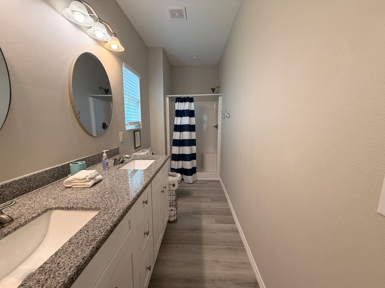 Gallery Image 15