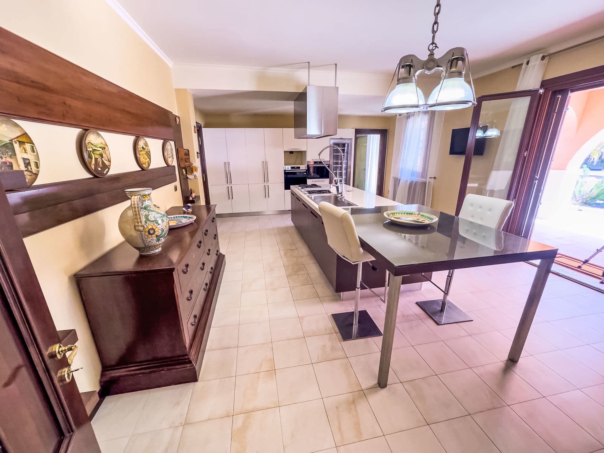 Kitchen / Dining Room