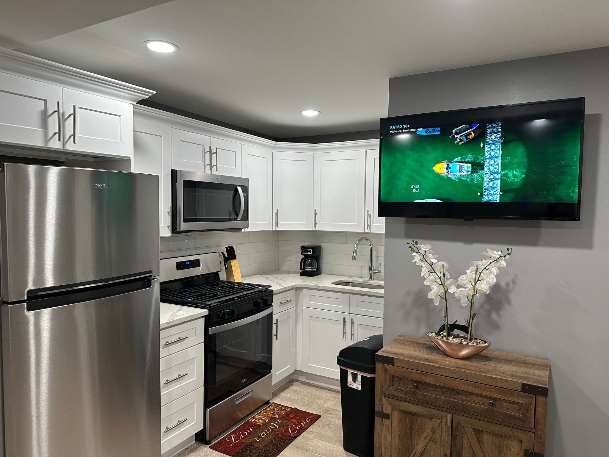 Kitchen / Dining Room