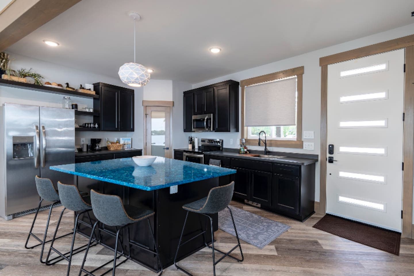 Kitchen amenities that'll surpass your expectations.
