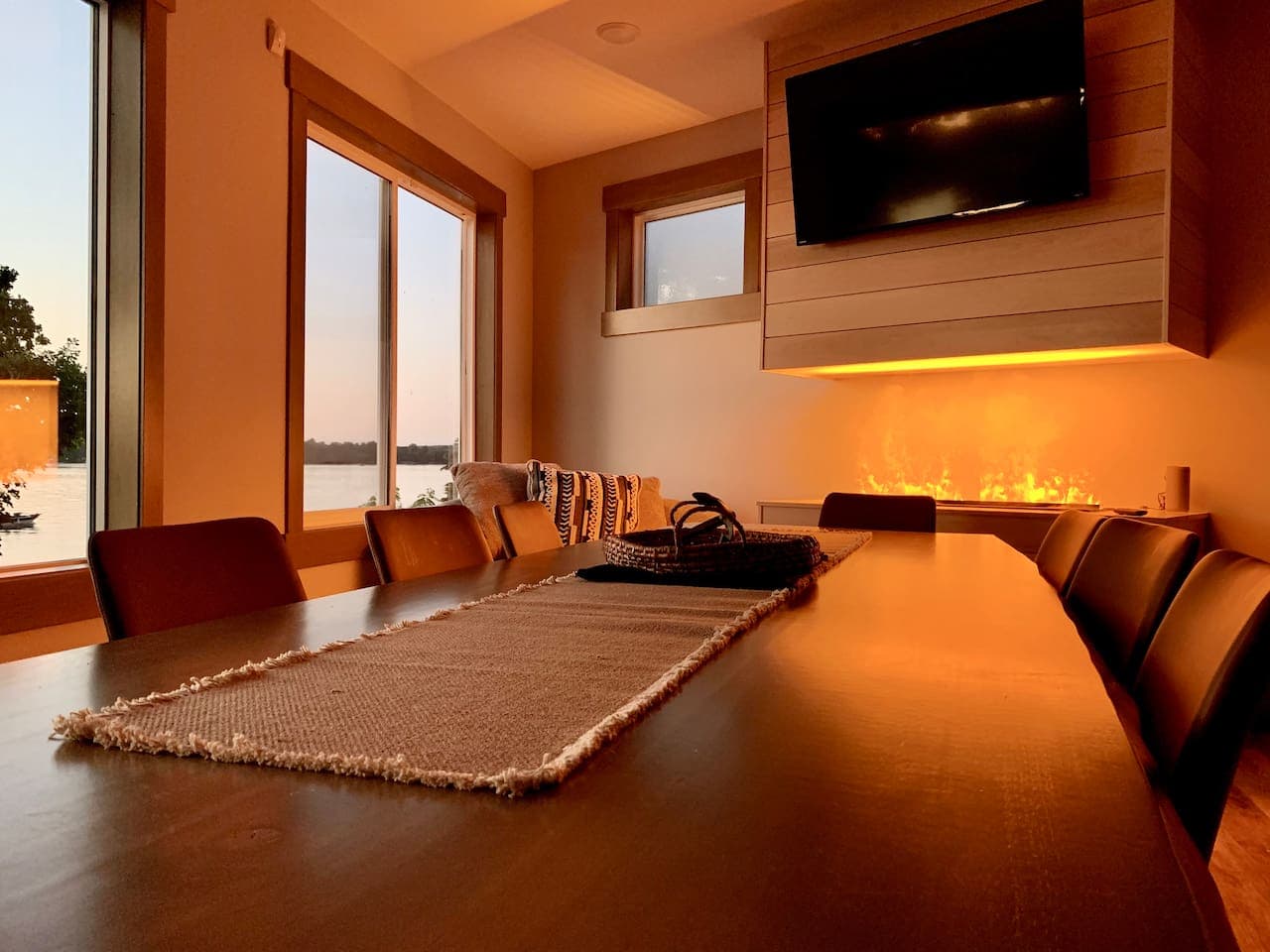 Who needs to spend money at a restaurant with a dining room like this?