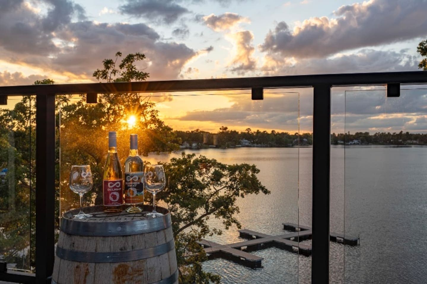 Cocktails during a sunset with panoramic rooftop views -- what could be better?