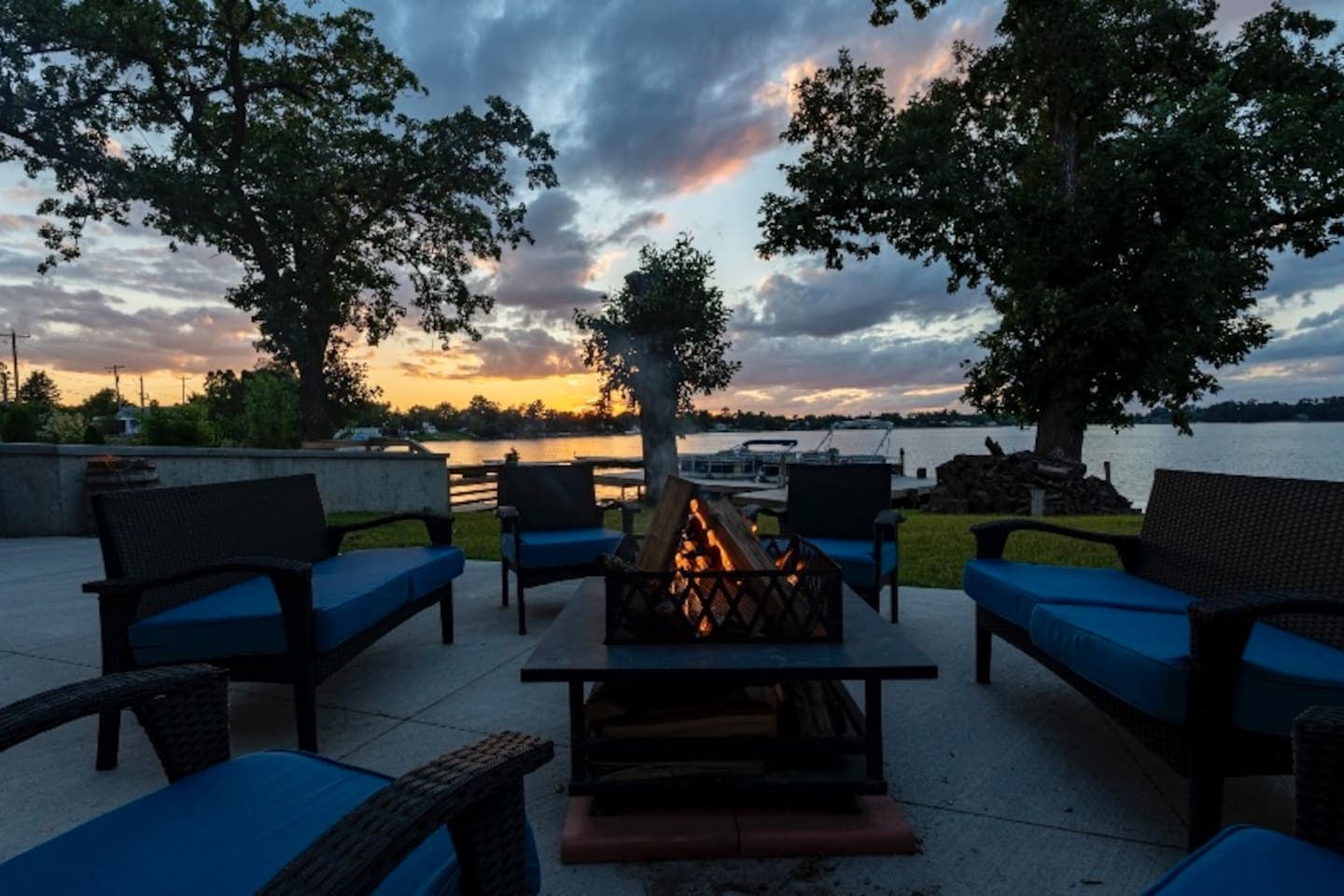 Fire pit + sunsets = relaxing.