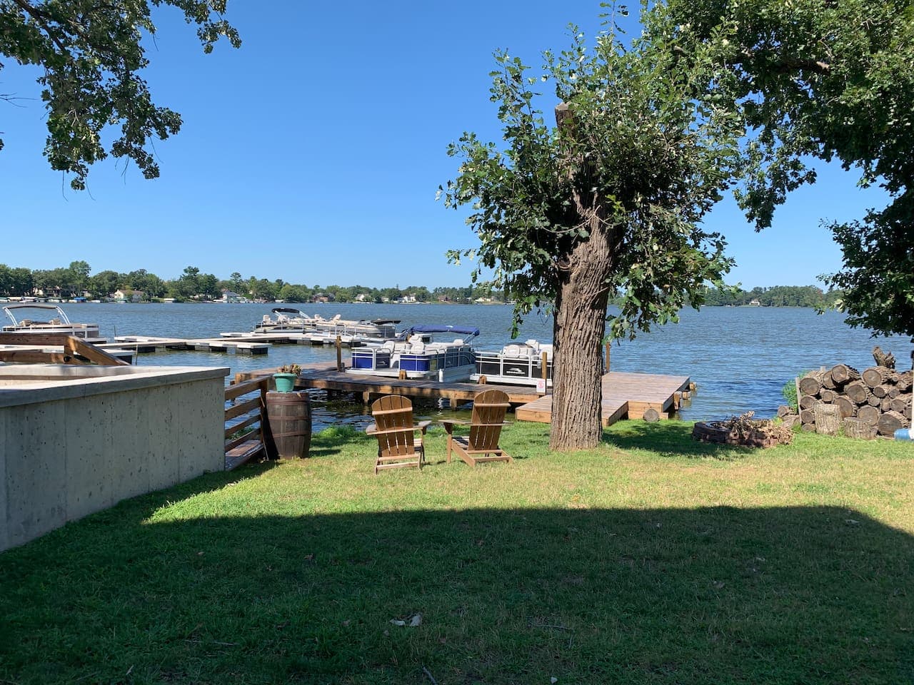 Backyard access to the lake.
