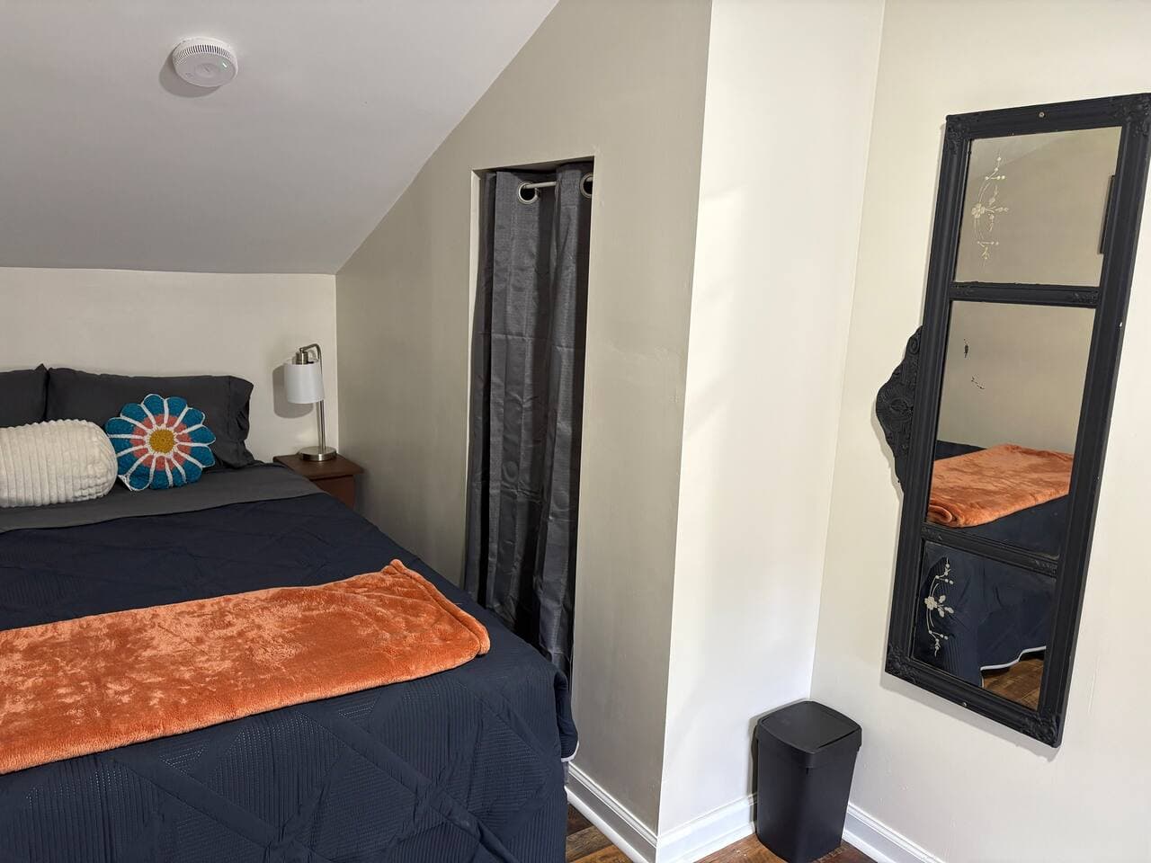 Upstairs Bedroom 2