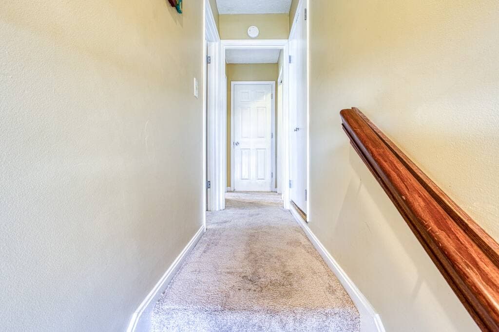 Upstairs hallway to bedrooms 3 and 4. 