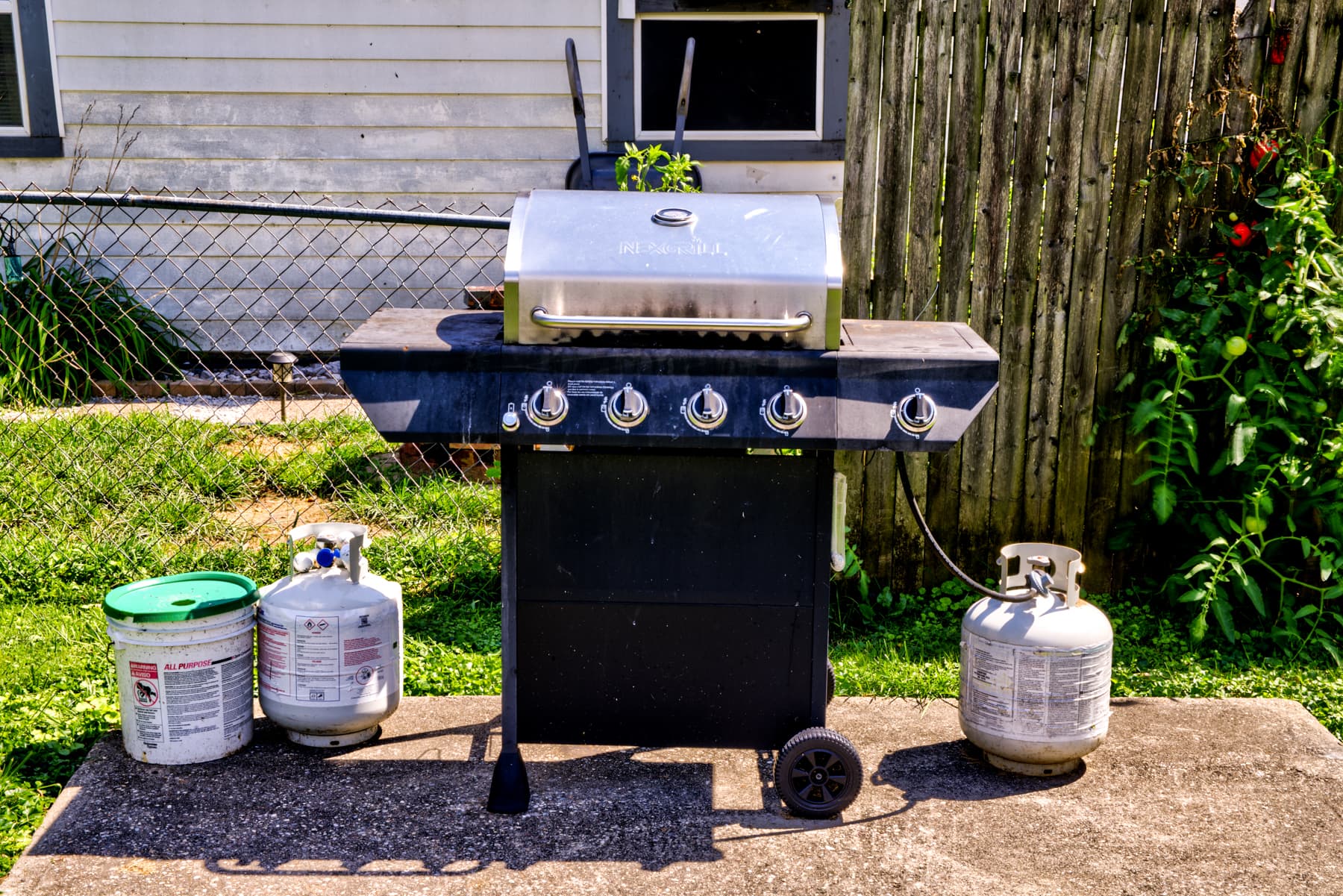 Outdoor grill with propane