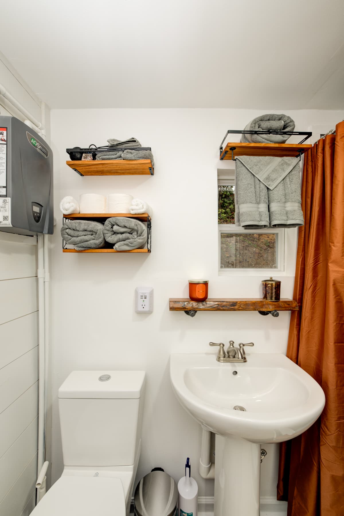 Well Stocked Bathroom Linens
