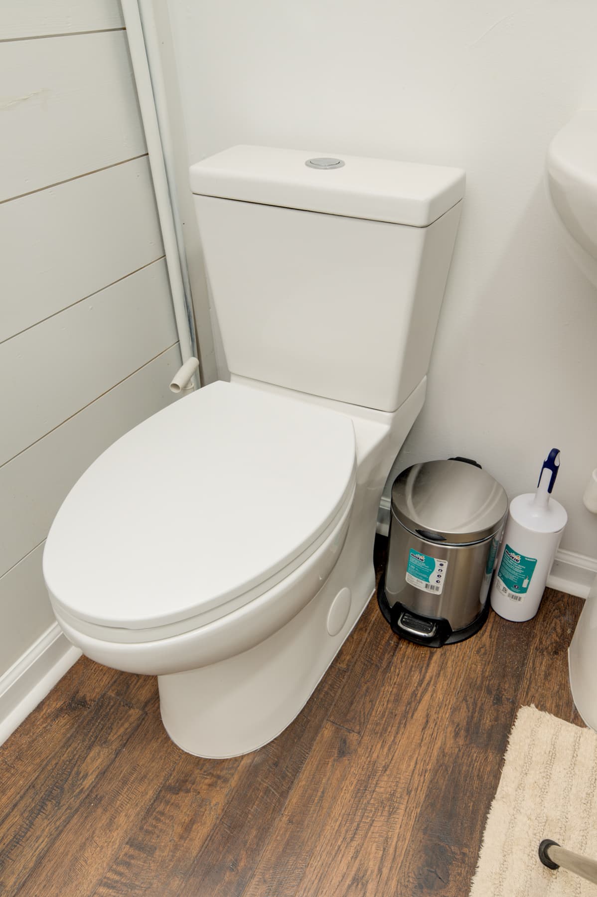 Modern Toilet